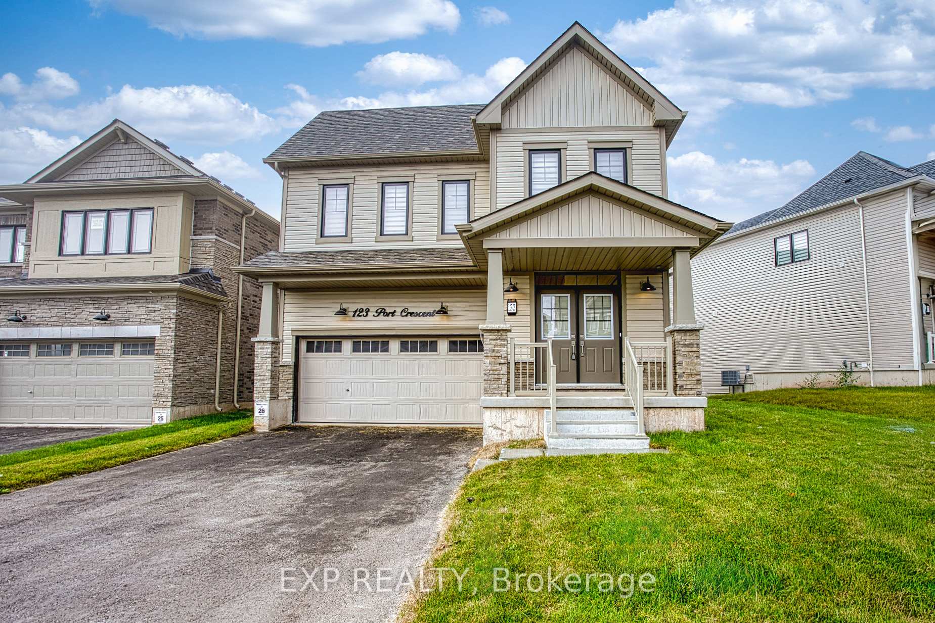 Photo 2 of 123 Port Crescent, Welland, Dain City — HOMEH