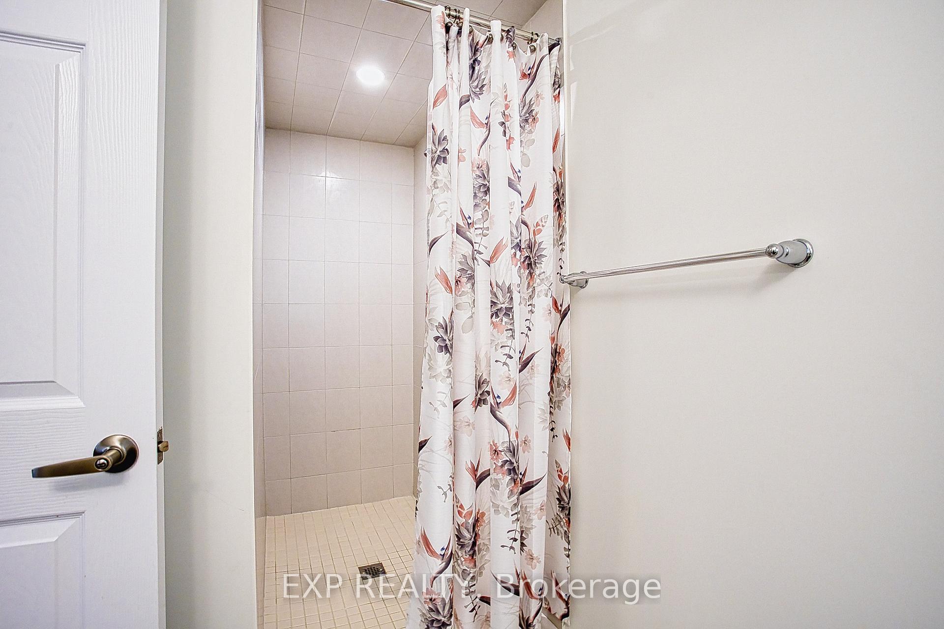 Photo 33 of 123 Port Crescent, Welland, Dain City — HOMEH
