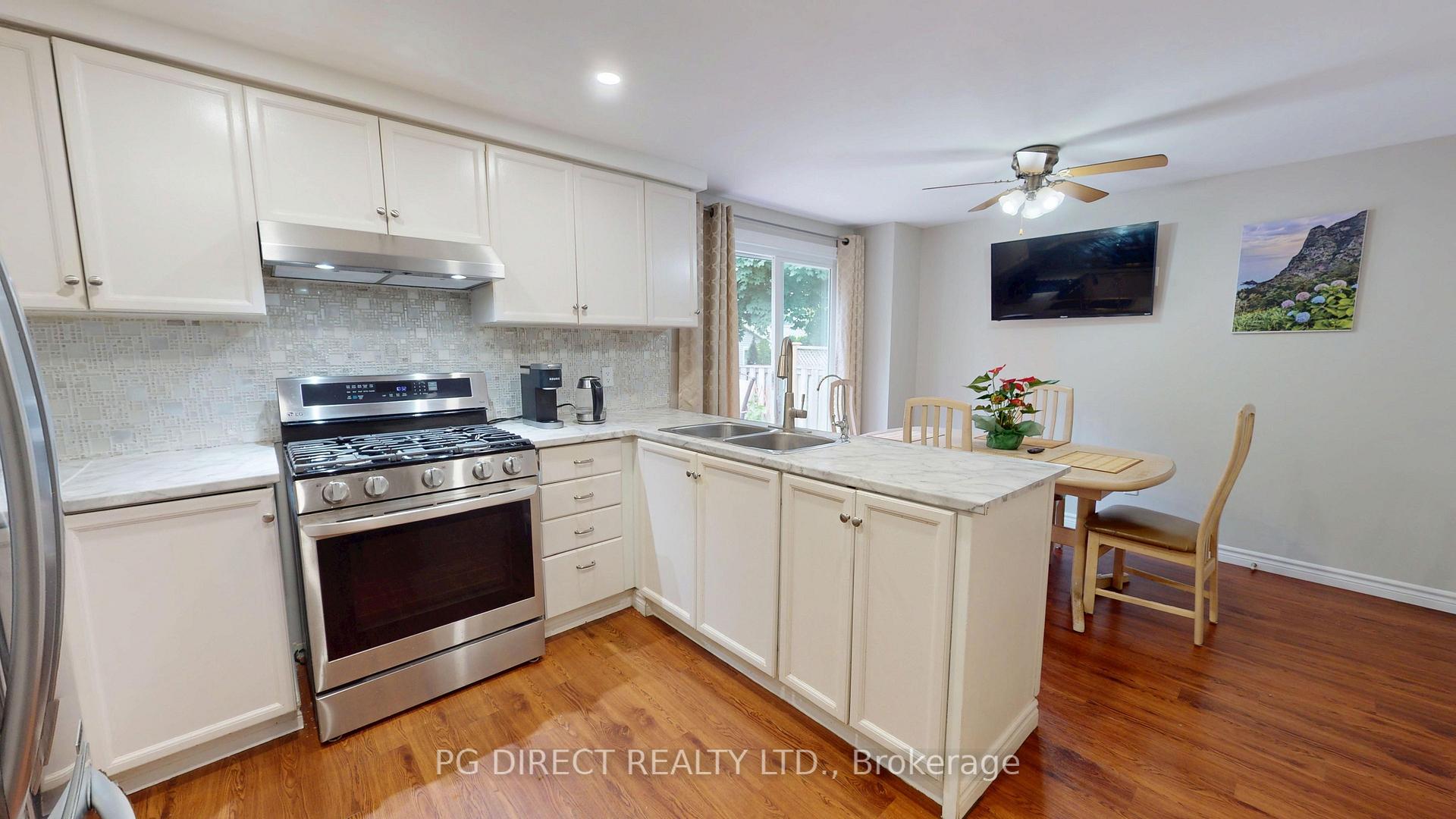 Photo 4 of 300 Conservation Drive, Waterloo — HOMEH