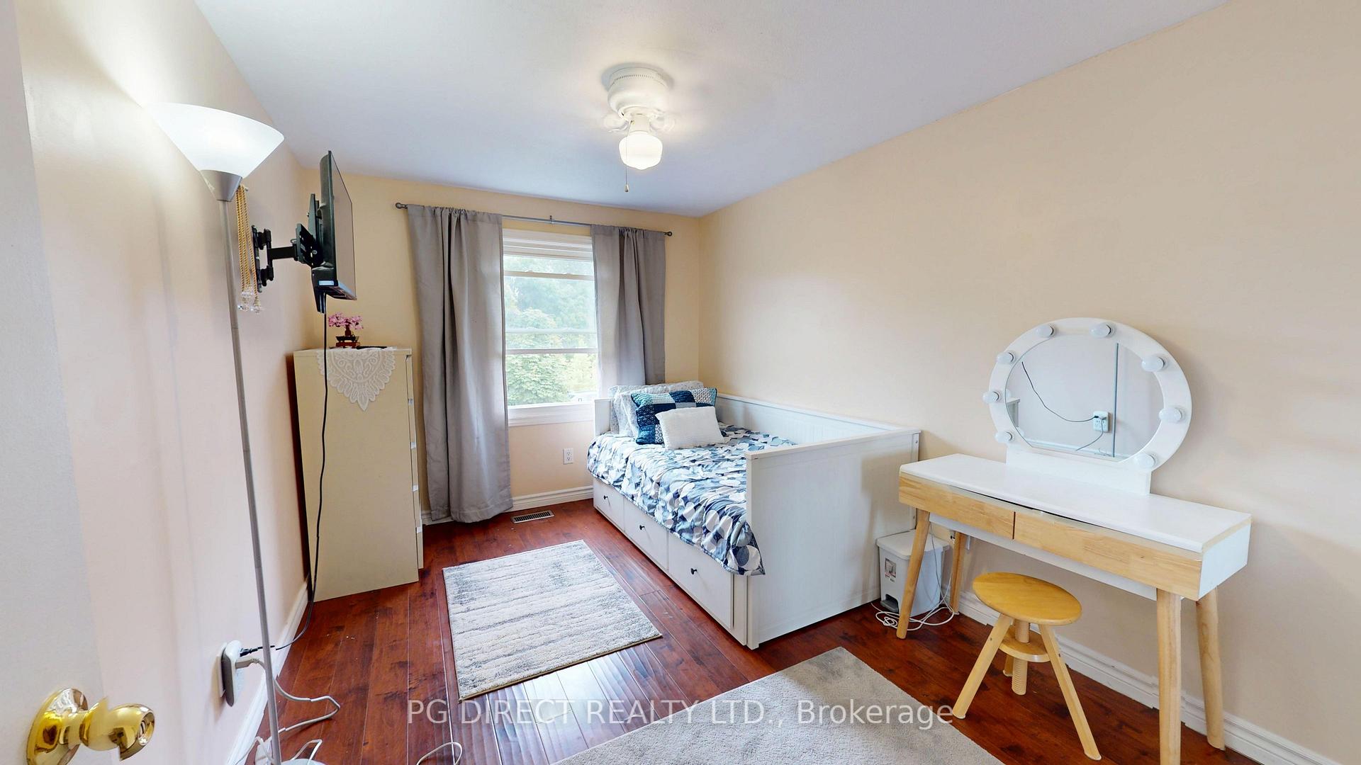 Photo 12 of 300 Conservation Drive, Waterloo — HOMEH