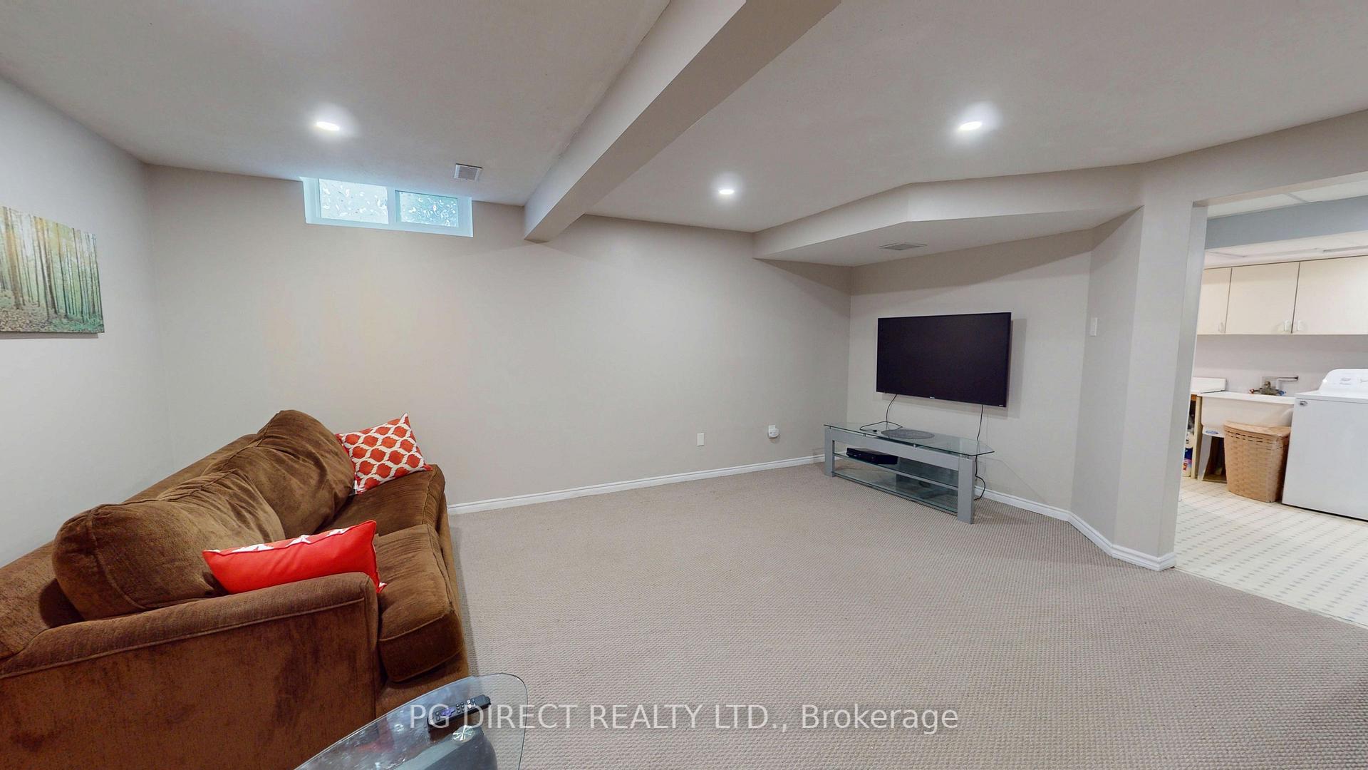 Photo 14 of 300 Conservation Drive, Waterloo — HOMEH
