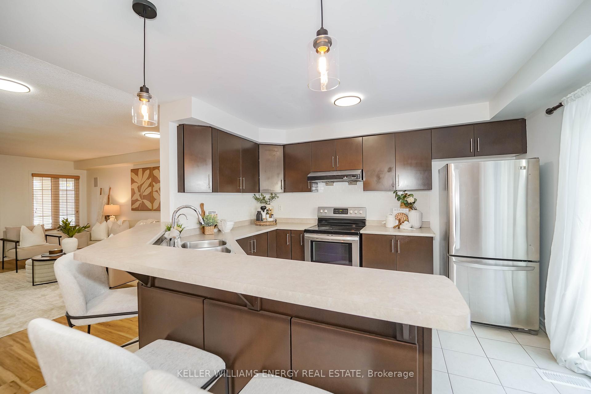 Photo 6 of 38 Elliottglen Drive, Ajax, Northeast Ajax — HOMEH