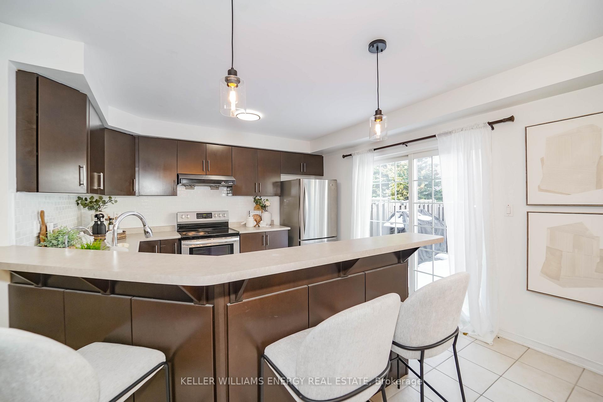 Photo 7 of 38 Elliottglen Drive, Ajax, Northeast Ajax — HOMEH