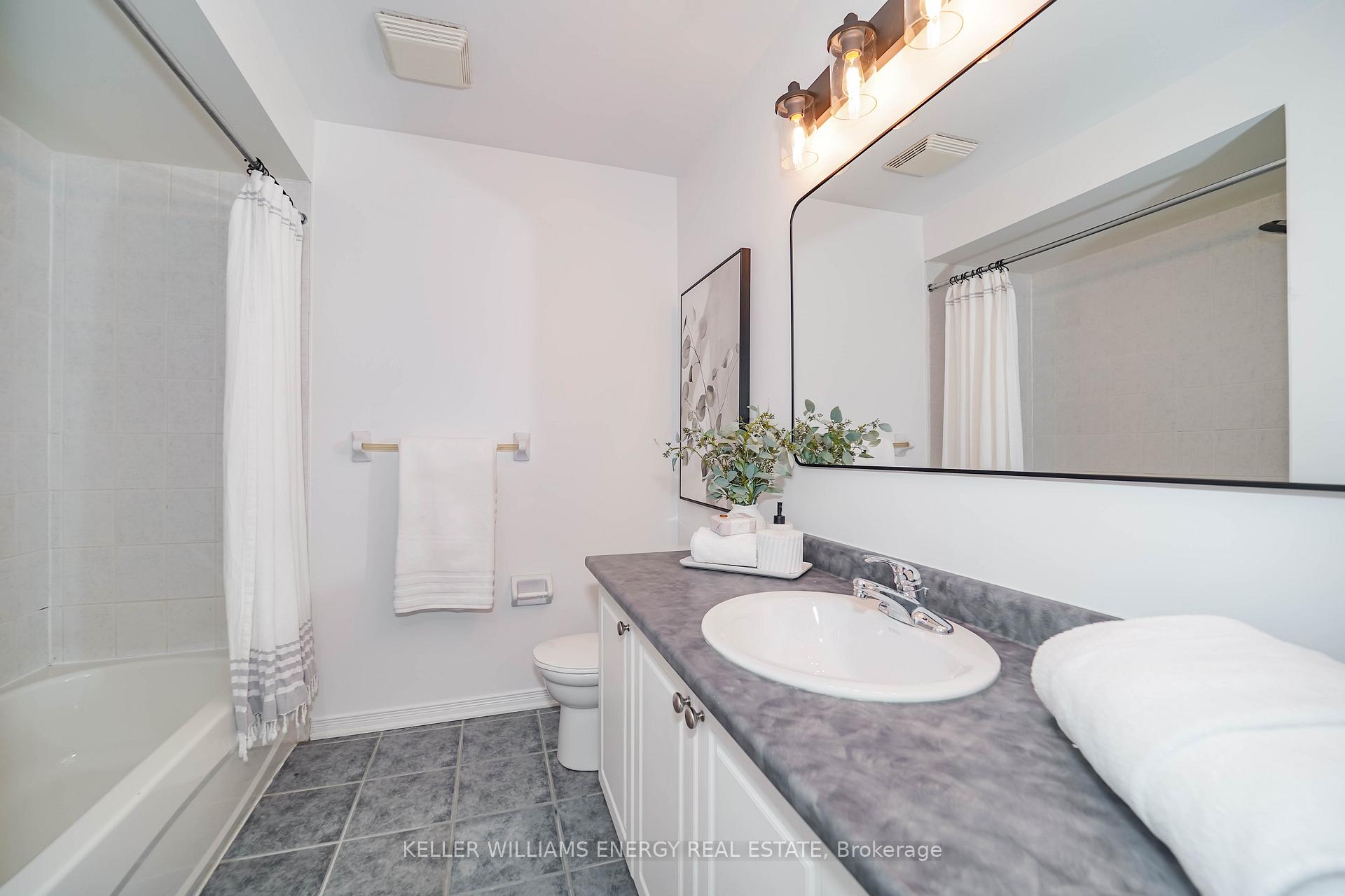 Photo 17 of 38 Elliottglen Drive, Ajax, Northeast Ajax — HOMEH