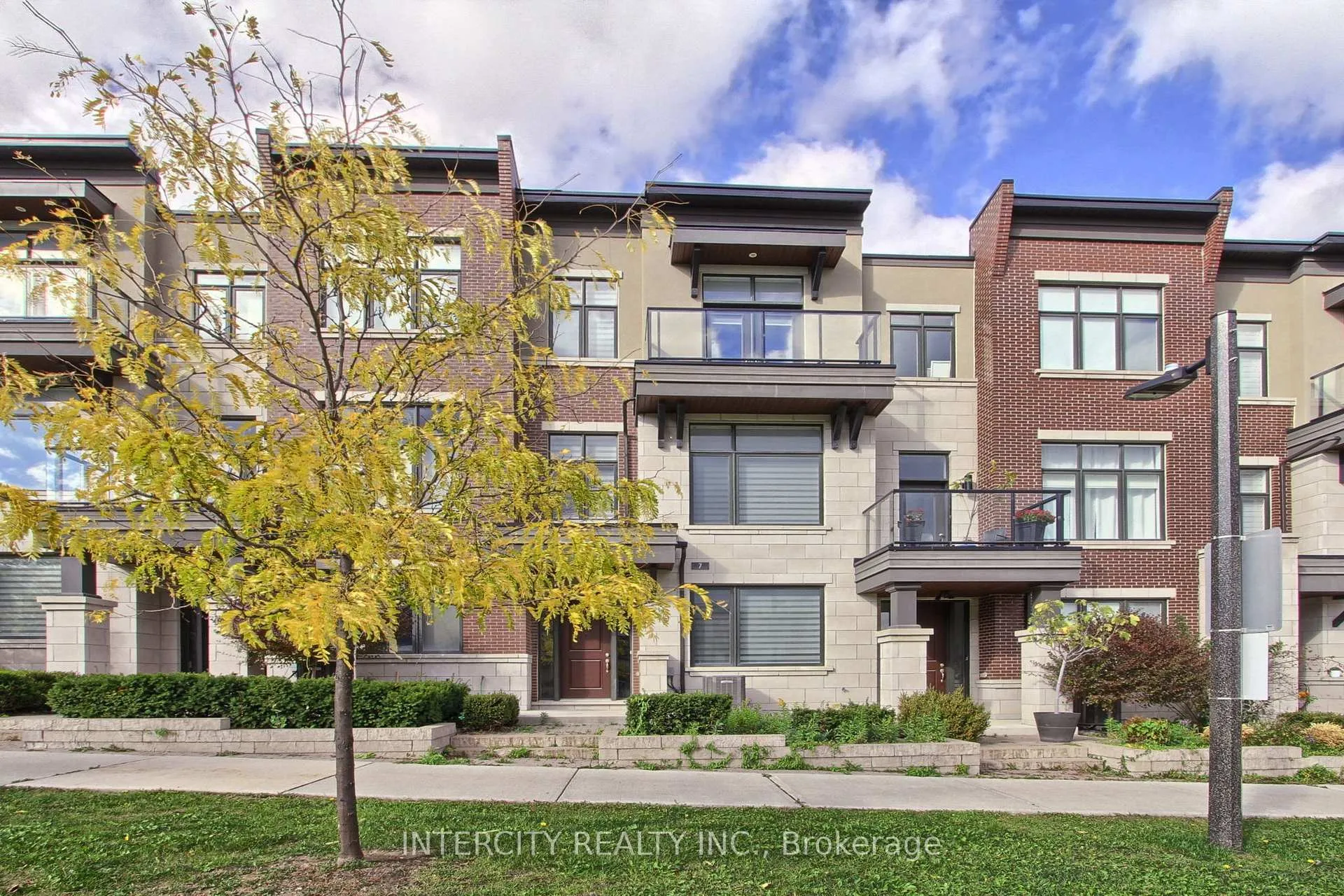 Front of 7 Adaskin Avenue