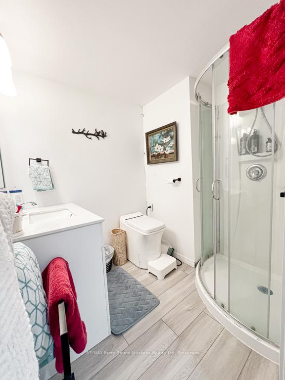 Photo 10 of 21 Macfie Road, Whitestone, Hagerman — HOMEH