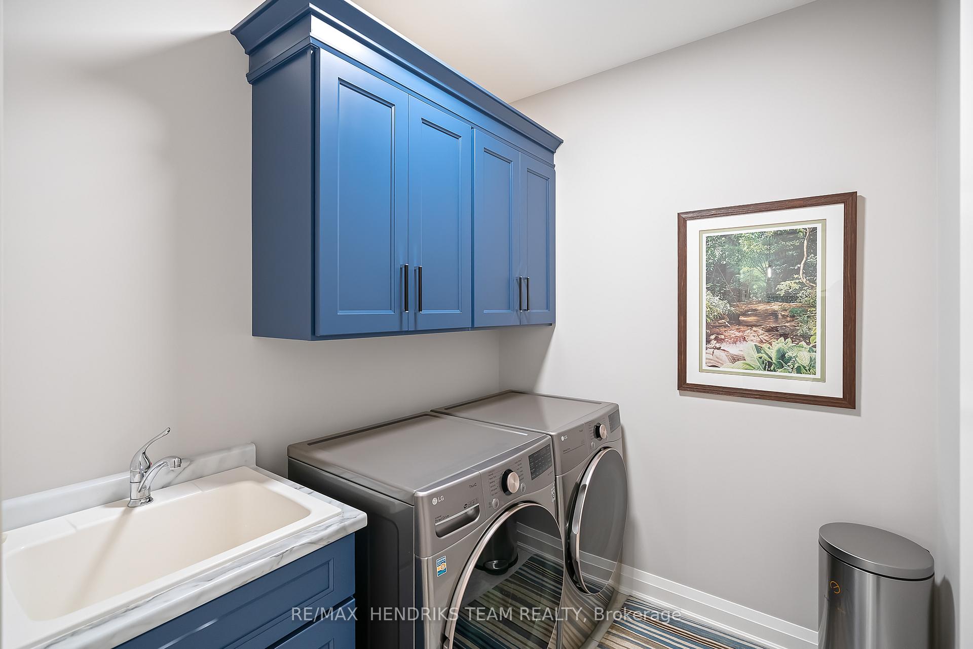 Photo 17 of 12 Carrick Trail, Welland, Hwy 406/Welland — HOMEH