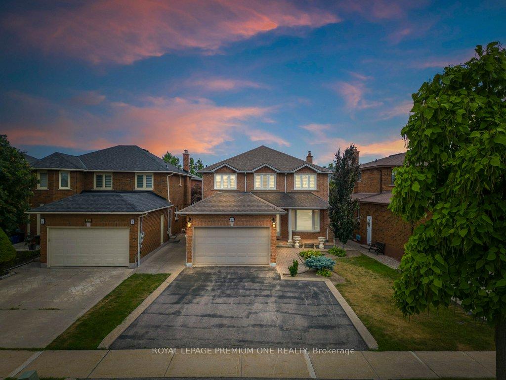 Photo 1 of 67 Embassy Drive, Vaughan, East Woodbridge — HOMEH