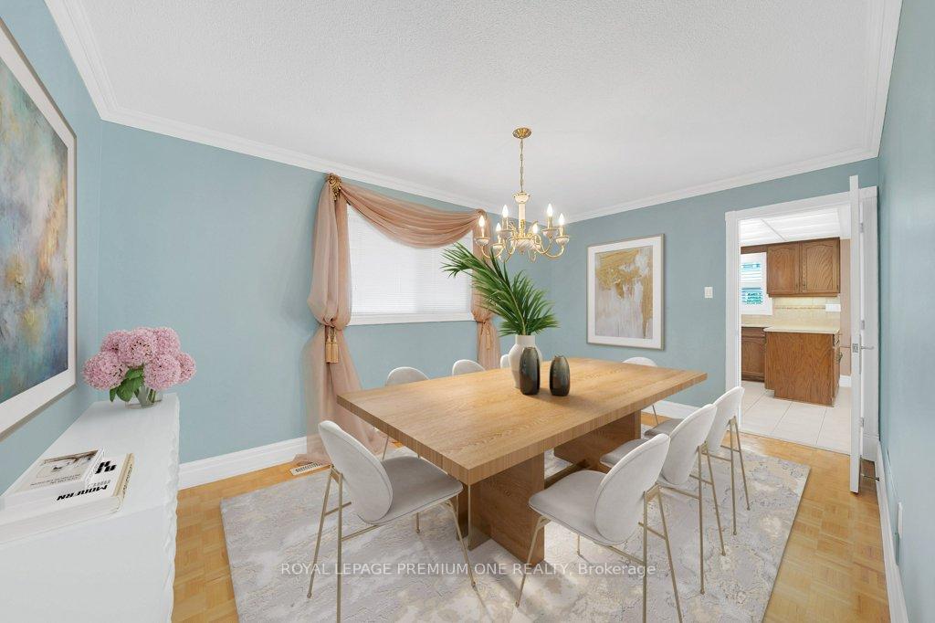 Photo 4 of 67 Embassy Drive, Vaughan, East Woodbridge — HOMEH