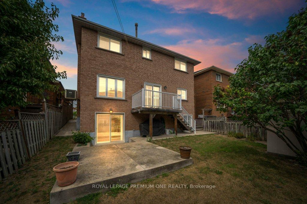 Photo 26 of 67 Embassy Drive, Vaughan, East Woodbridge — HOMEH