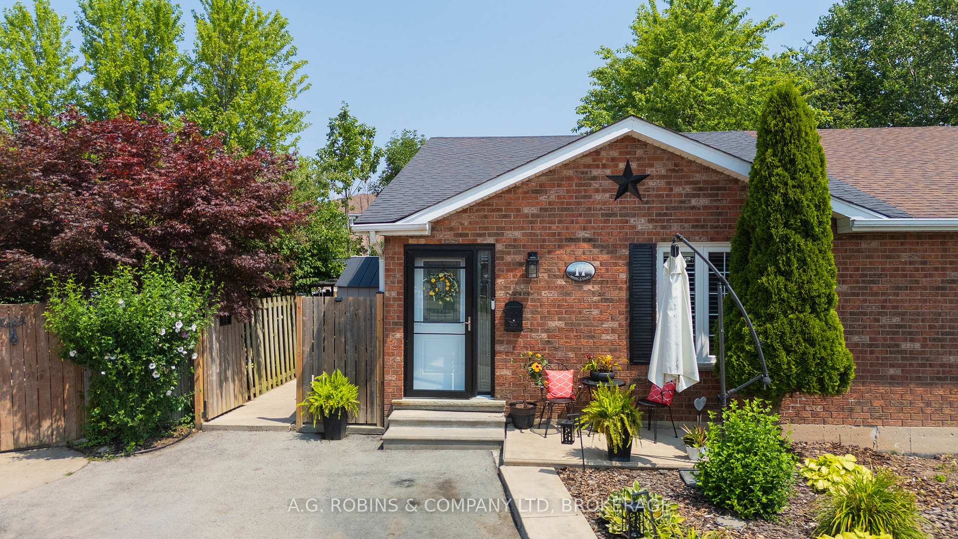 Photo 2 of 17 Marc Court, Welland, Lincoln/Crowland — HOMEH