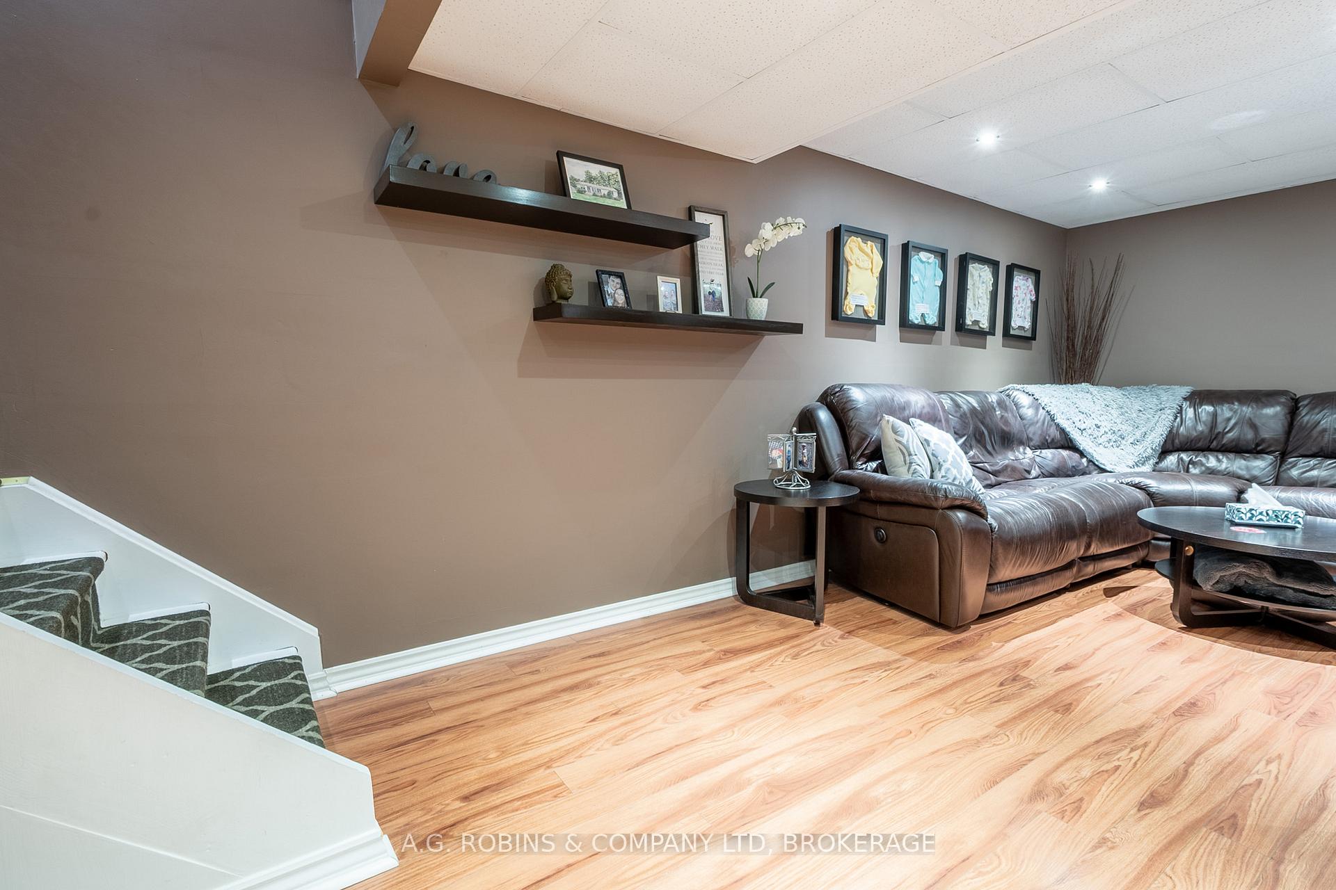 Photo 19 of 17 Marc Court, Welland, Lincoln/Crowland — HOMEH