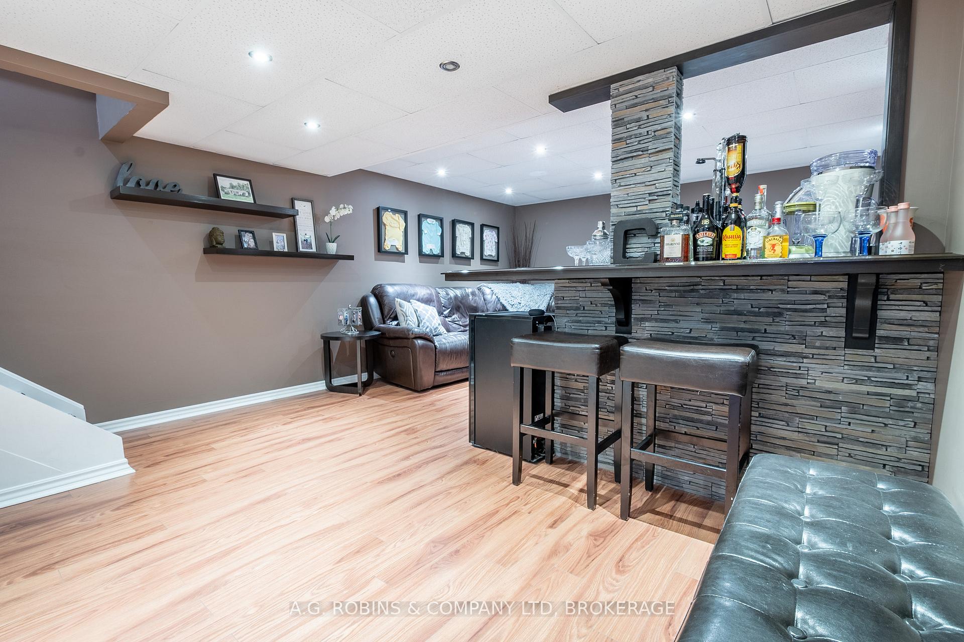 Photo 20 of 17 Marc Court, Welland, Lincoln/Crowland — HOMEH