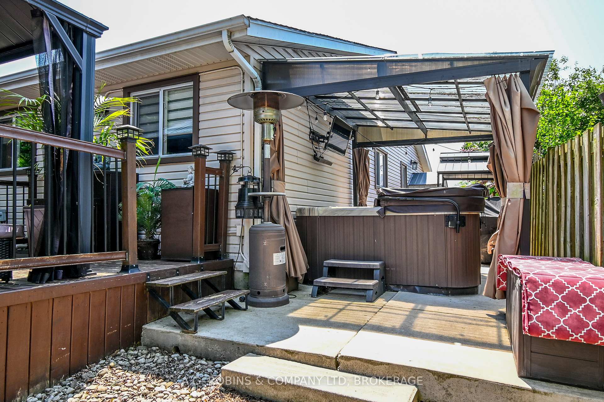 Photo 39 of 17 Marc Court, Welland, Lincoln/Crowland — HOMEH