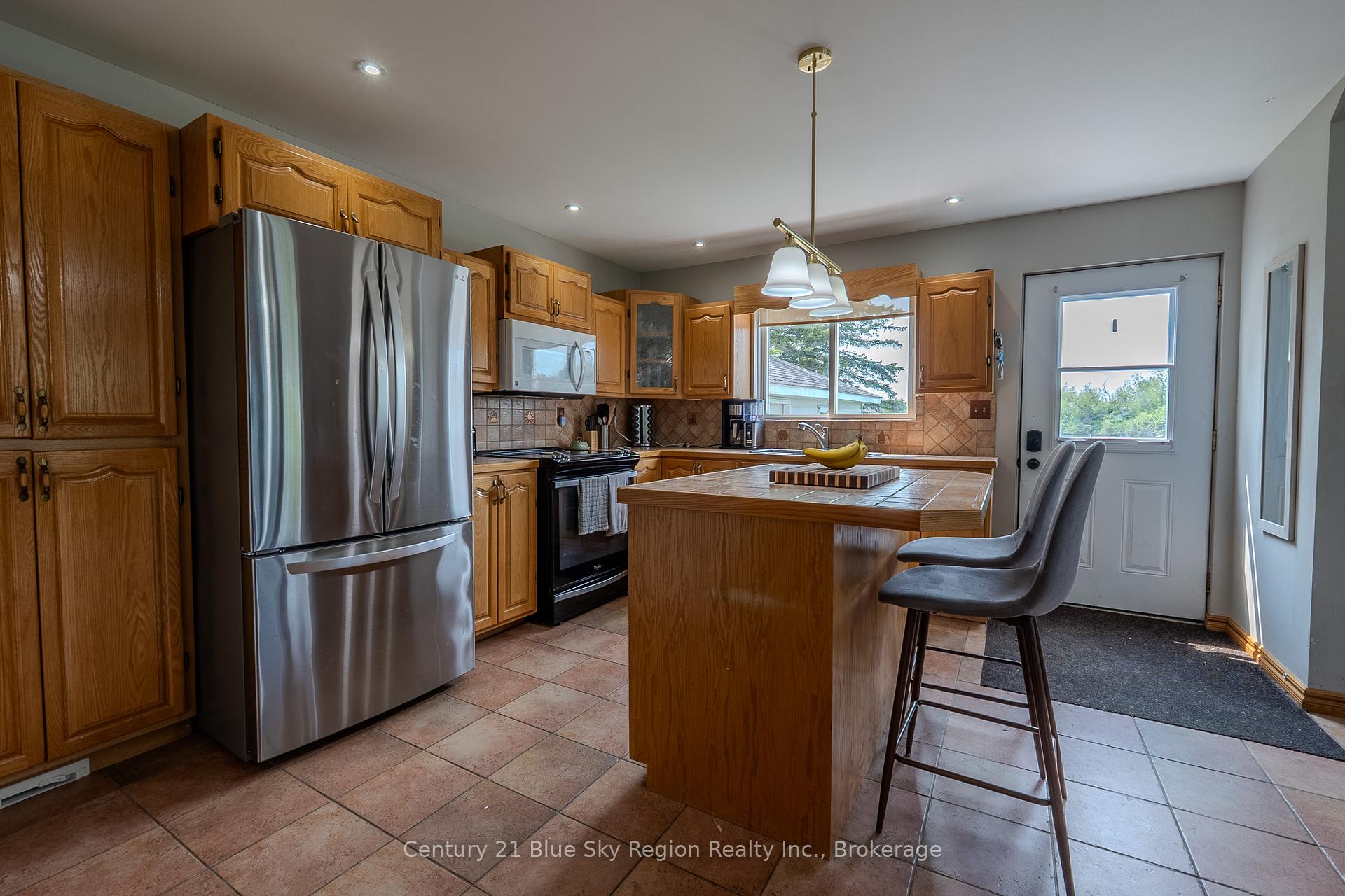 Photo 12 of 87 Holditch Street, West Nipissing, Sturgeon Falls — HOMEH