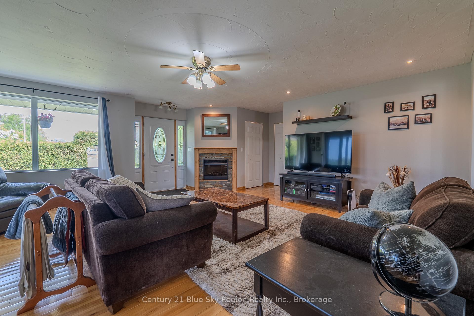 Photo 21 of 87 Holditch Street, West Nipissing, Sturgeon Falls — HOMEH