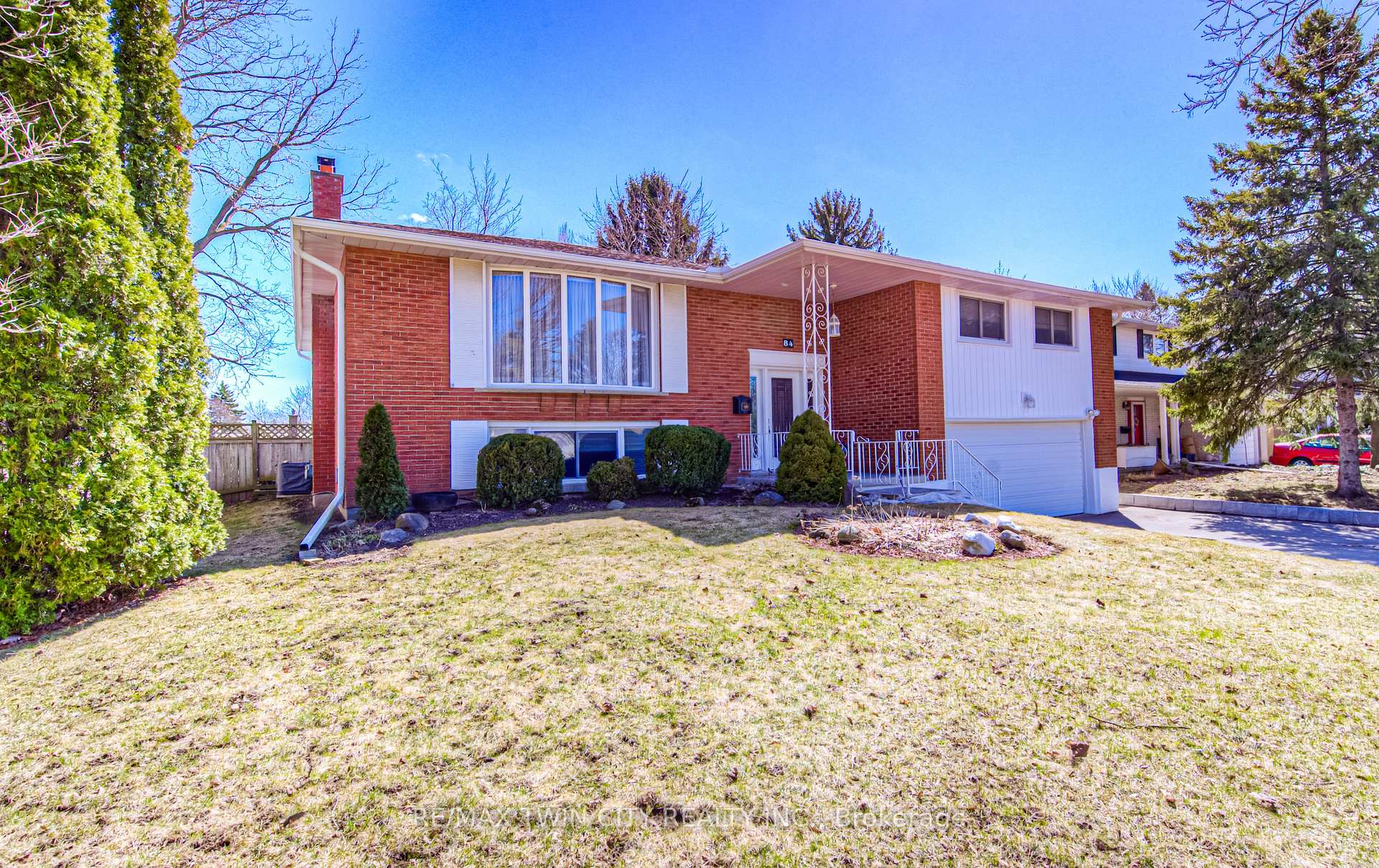Photo 2 of 84 Ridgeview Crescent, Waterloo — HOMEH