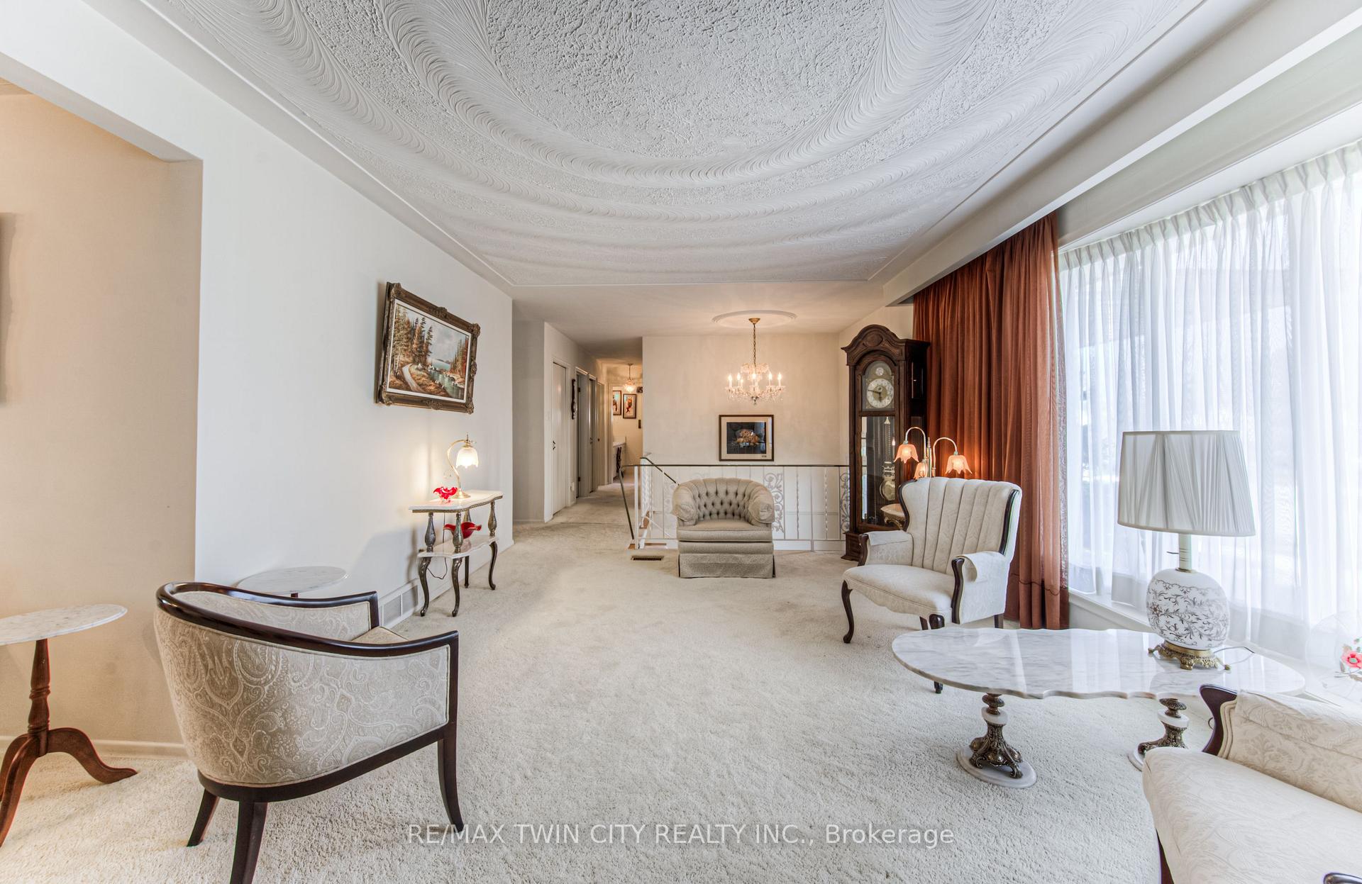 Photo 6 of 84 Ridgeview Crescent, Waterloo — HOMEH