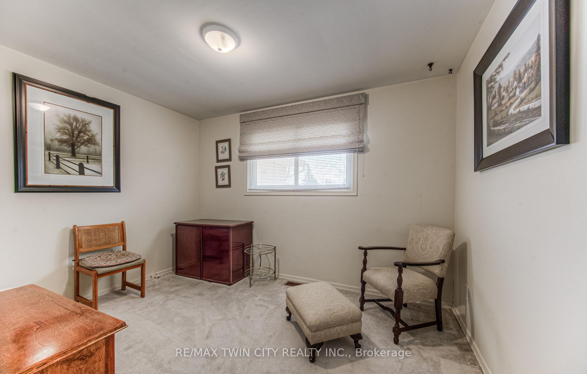 Photo 23 of 84 Ridgeview Crescent, Waterloo — HOMEH