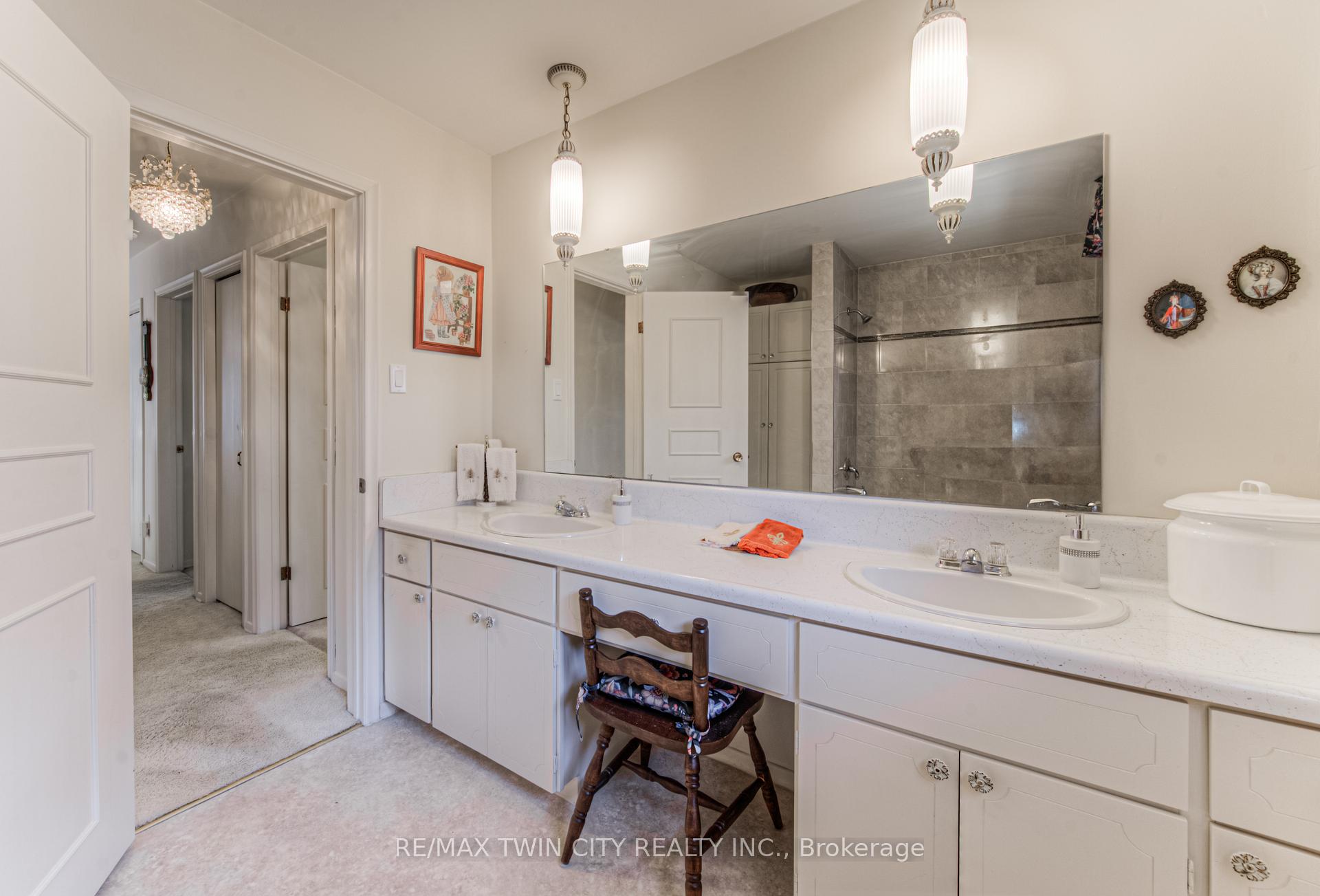 Photo 27 of 84 Ridgeview Crescent, Waterloo — HOMEH