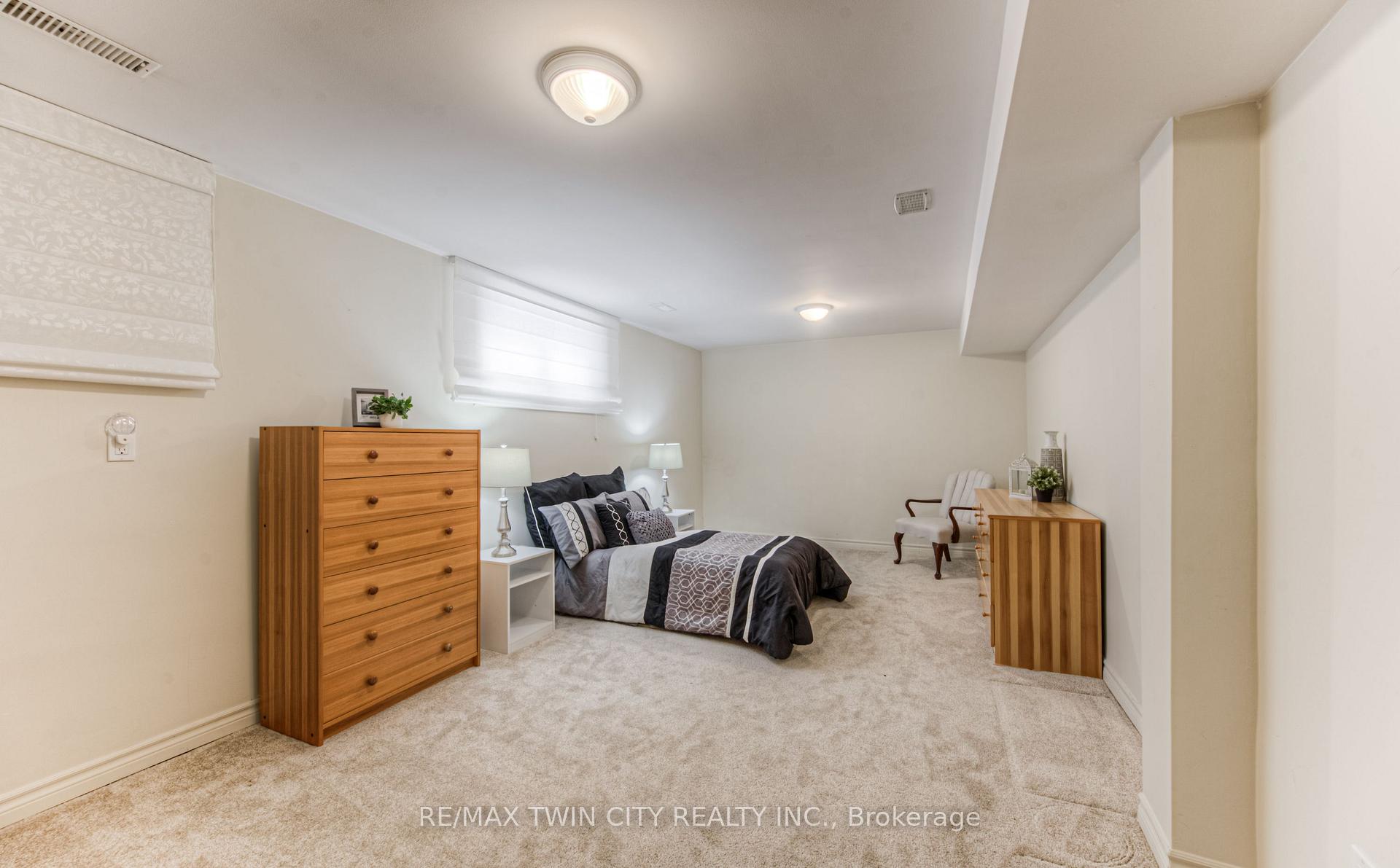 Photo 37 of 84 Ridgeview Crescent, Waterloo — HOMEH