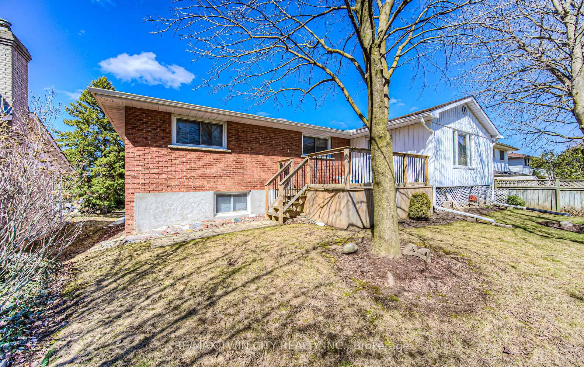 Photo 44 of 84 Ridgeview Crescent, Waterloo — HOMEH