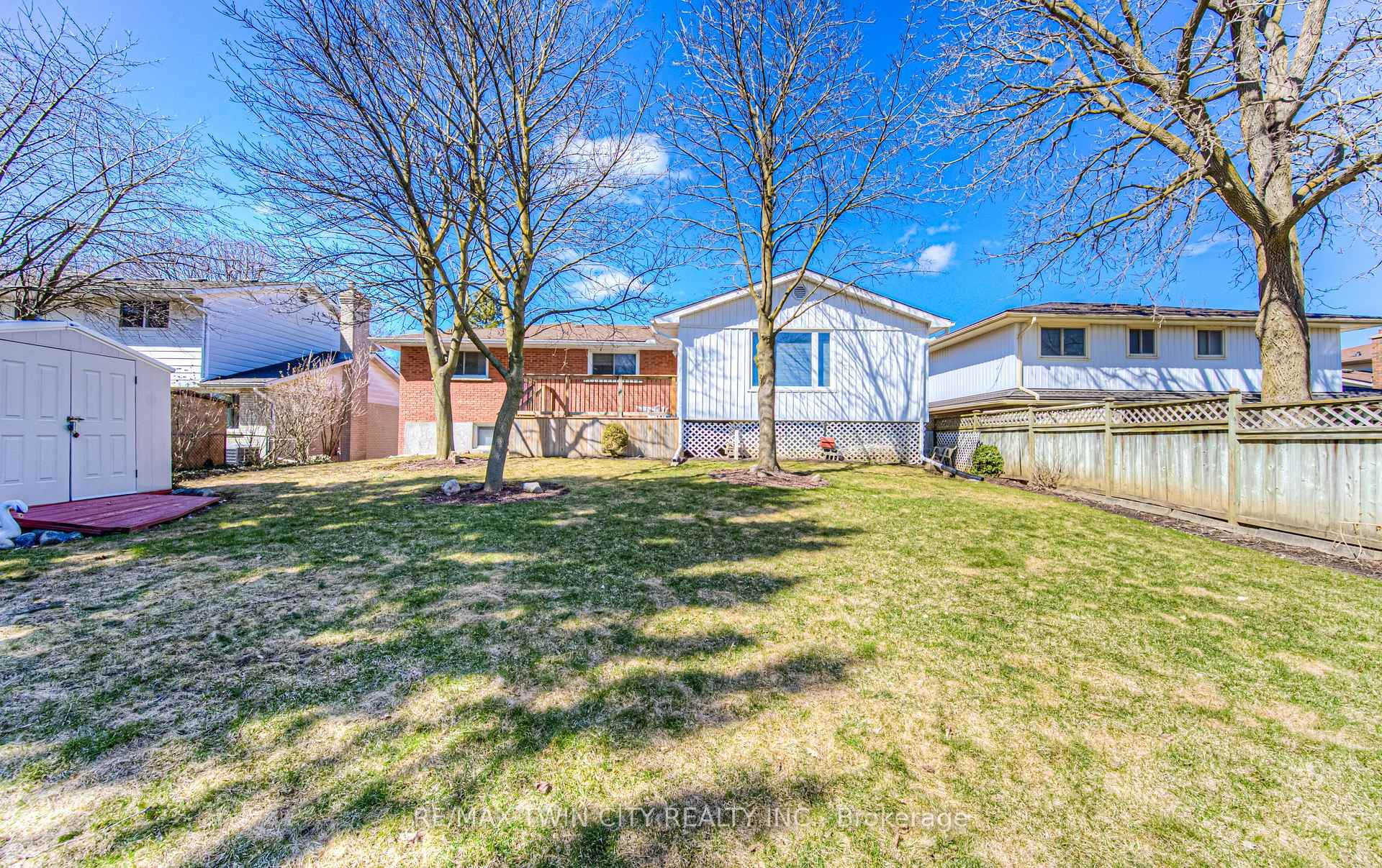 Photo 45 of 84 Ridgeview Crescent, Waterloo — HOMEH