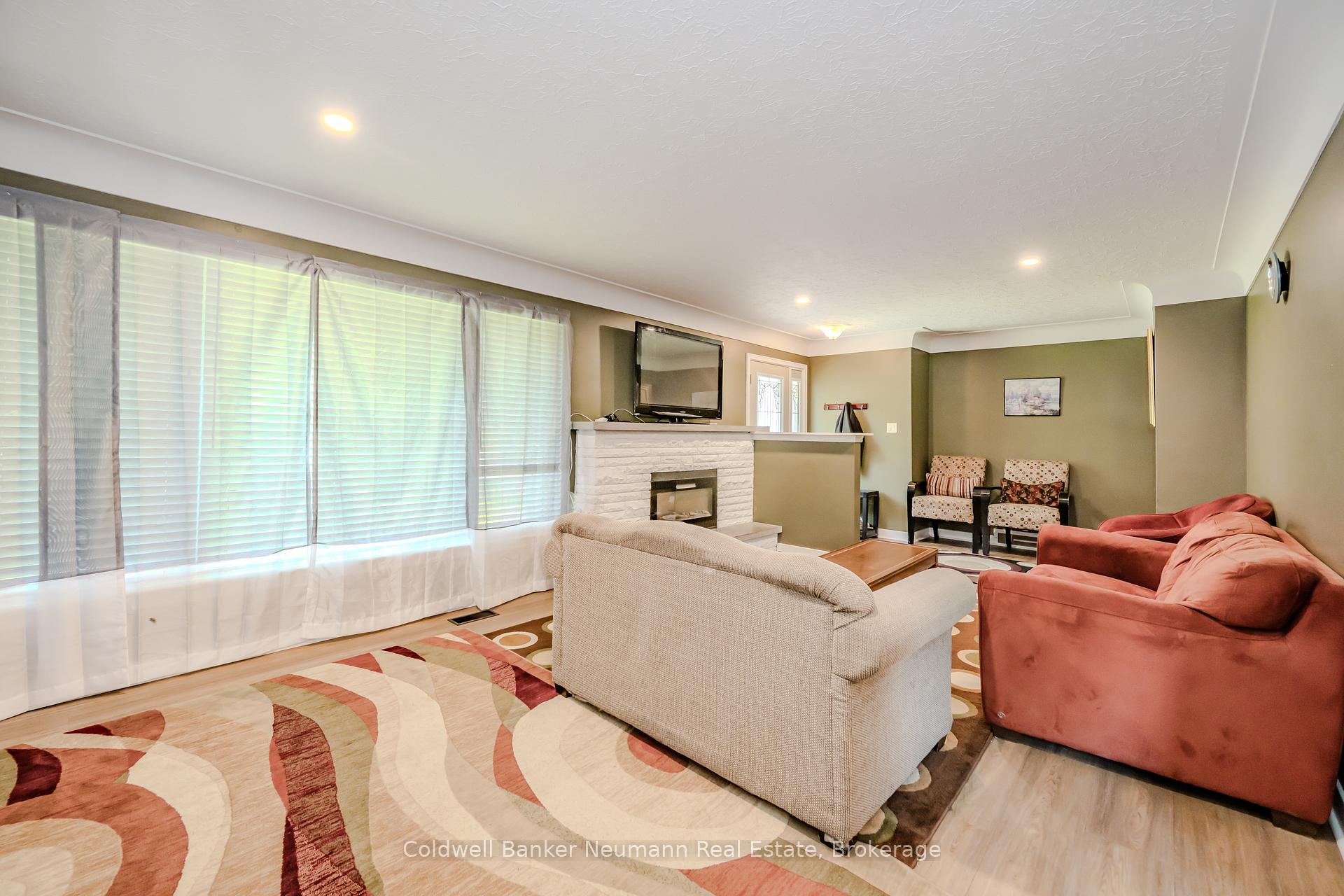 Photo 8 of 31 Sharon Avenue, Welland, Prince Charles — HOMEH