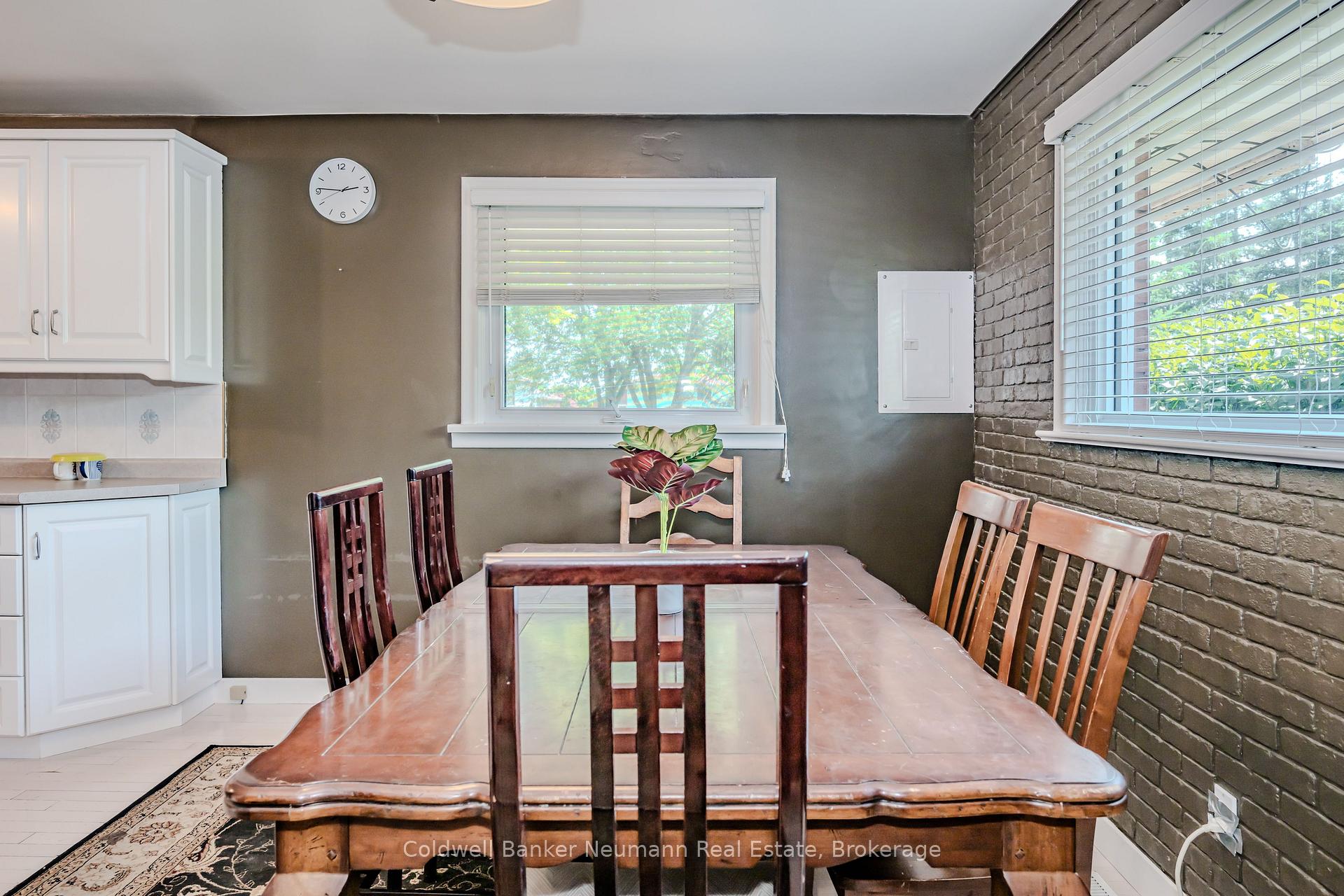 Photo 10 of 31 Sharon Avenue, Welland, Prince Charles — HOMEH