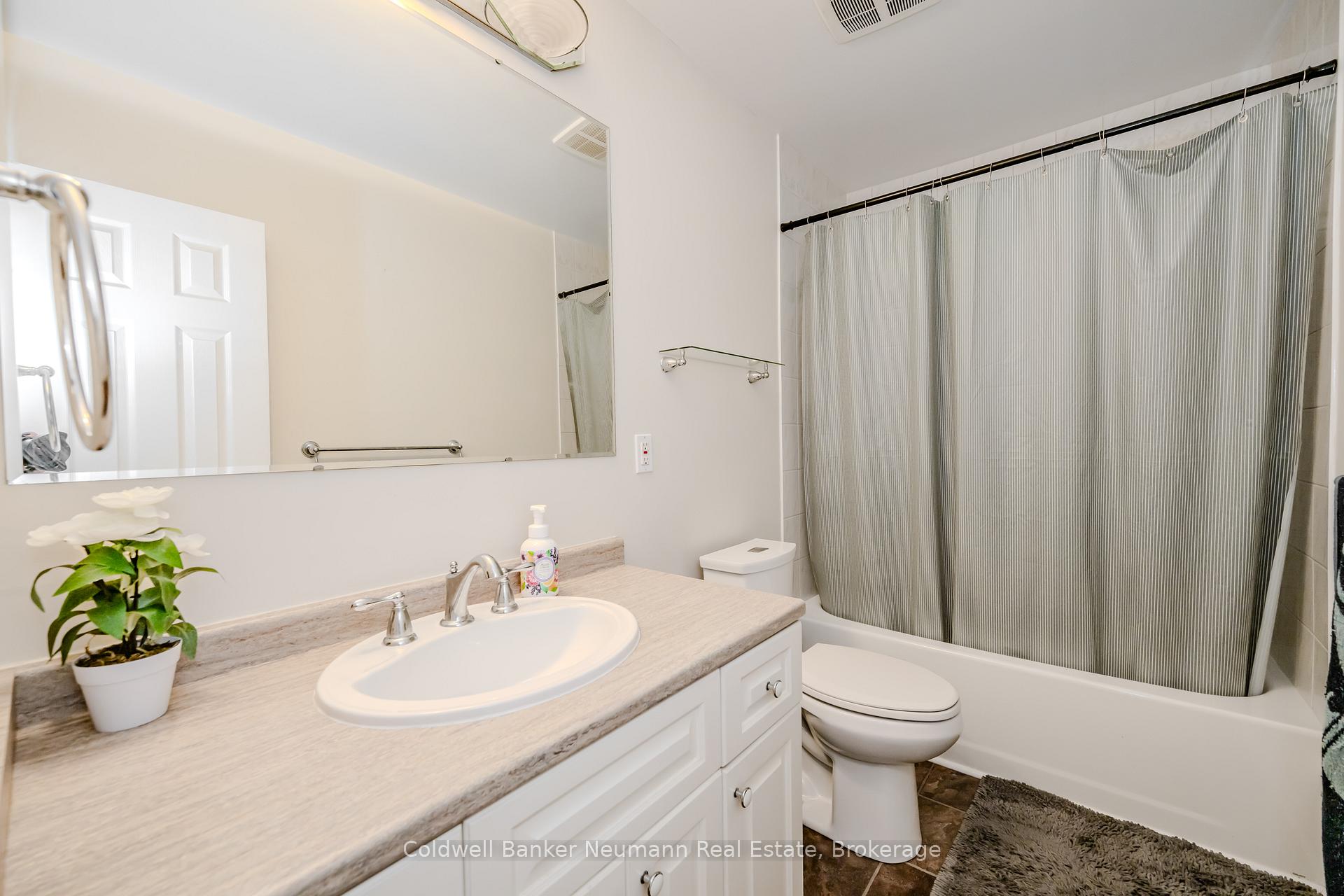 Photo 24 of 31 Sharon Avenue, Welland, Prince Charles — HOMEH
