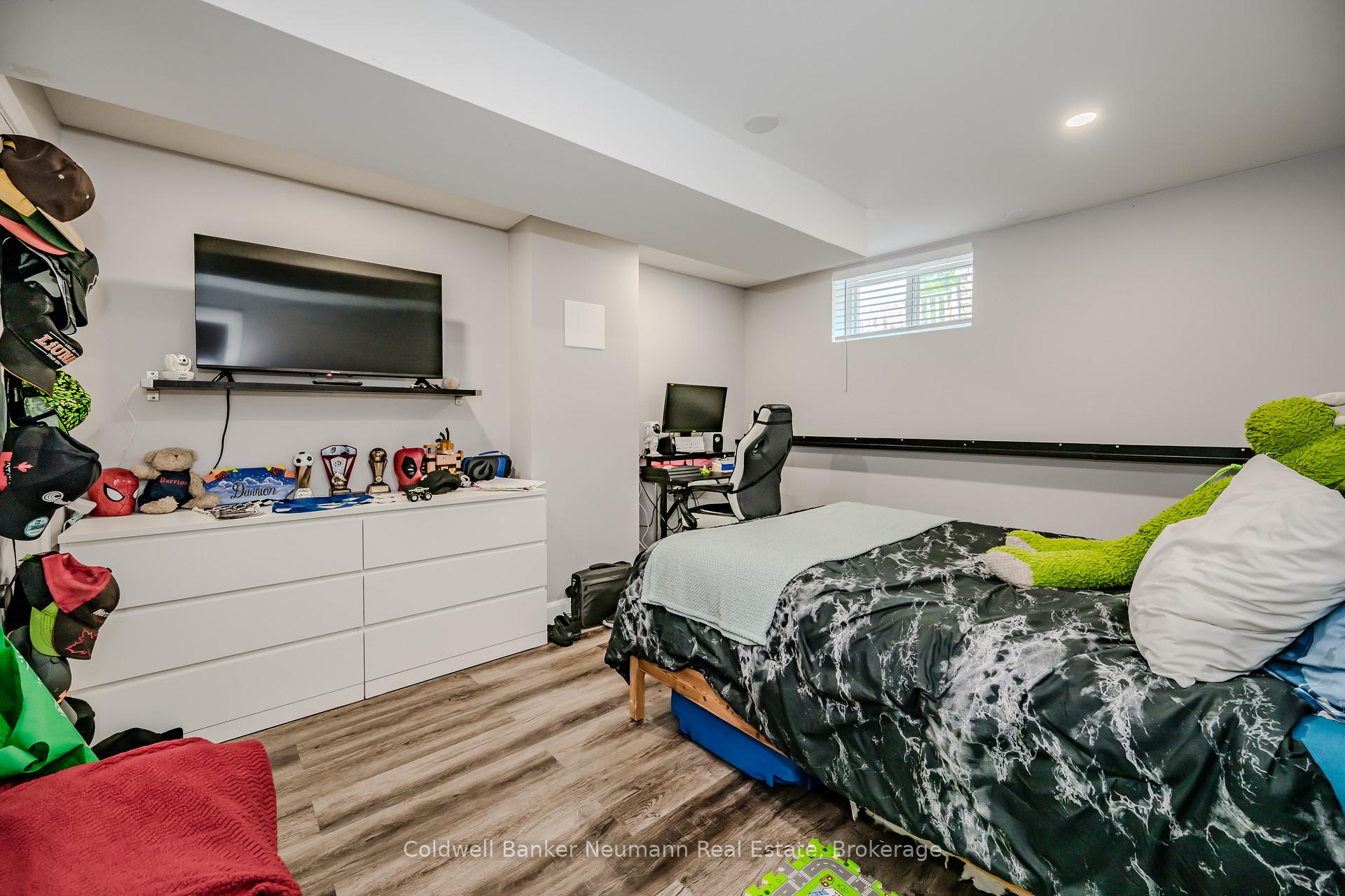 Photo 40 of 31 Sharon Avenue, Welland, Prince Charles — HOMEH