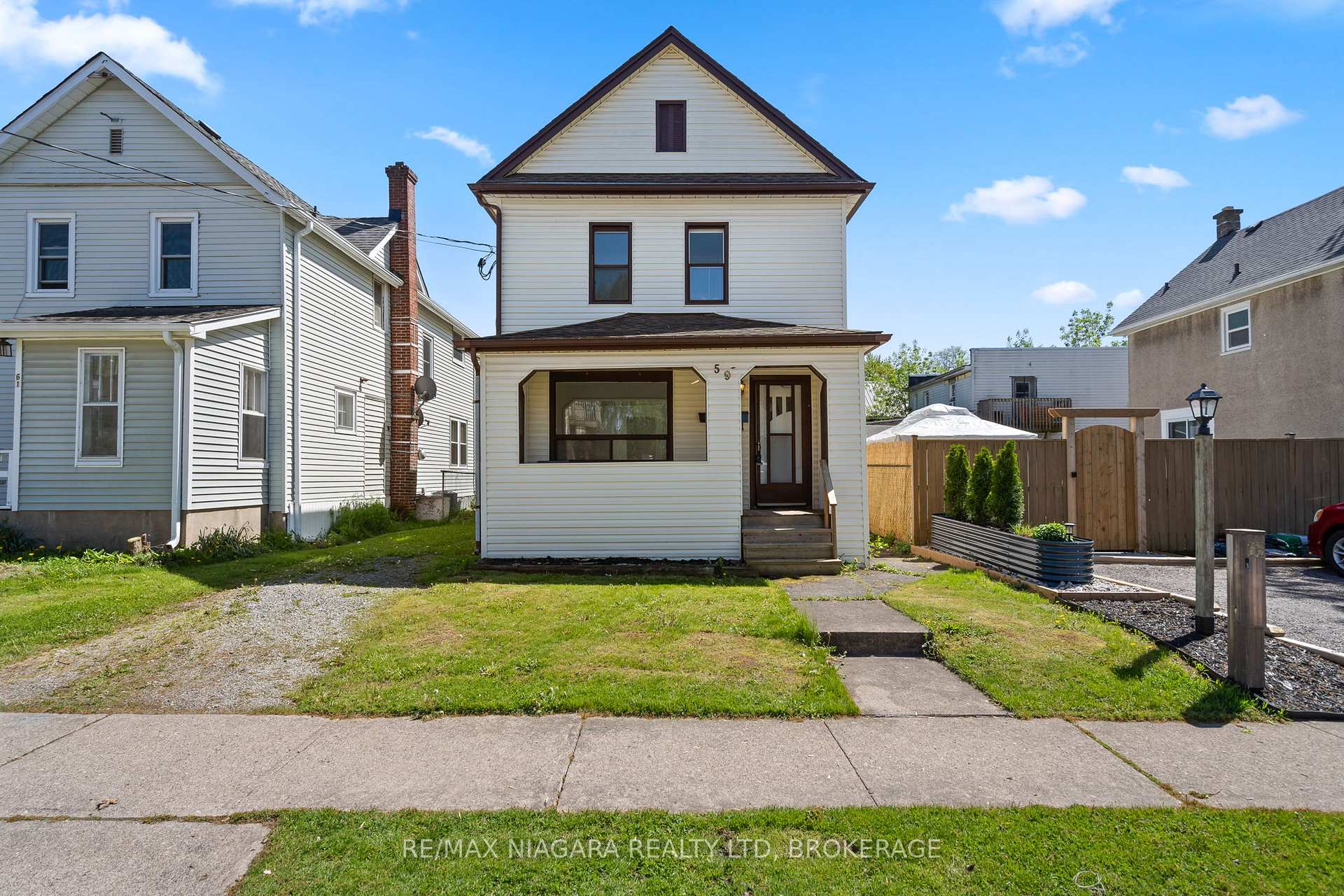 Photo 1 of 59 Asher Street, Welland, Welland Downtown — HOMEH
