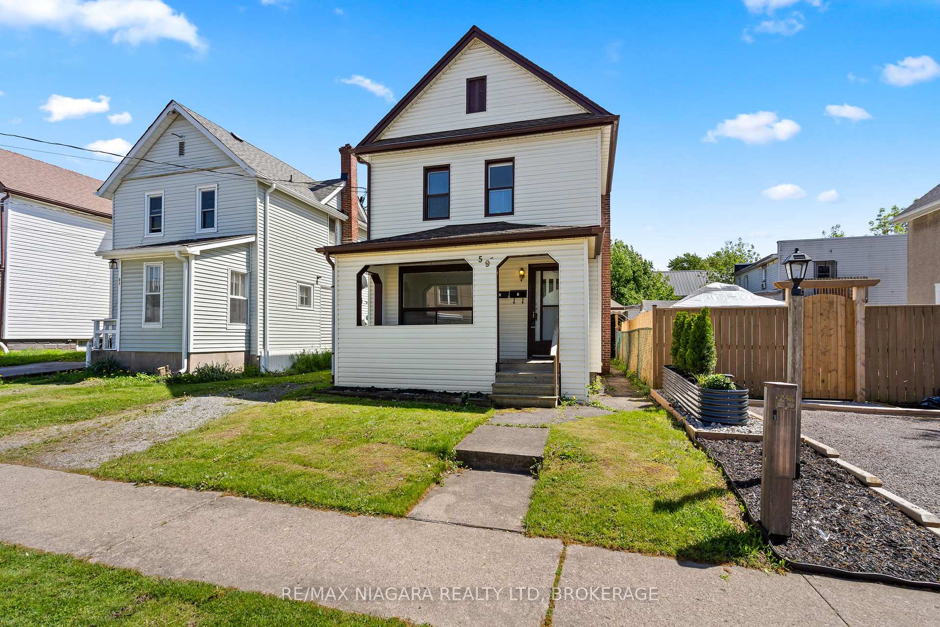 Photo 2 of 59 Asher Street, Welland, Welland Downtown — HOMEH