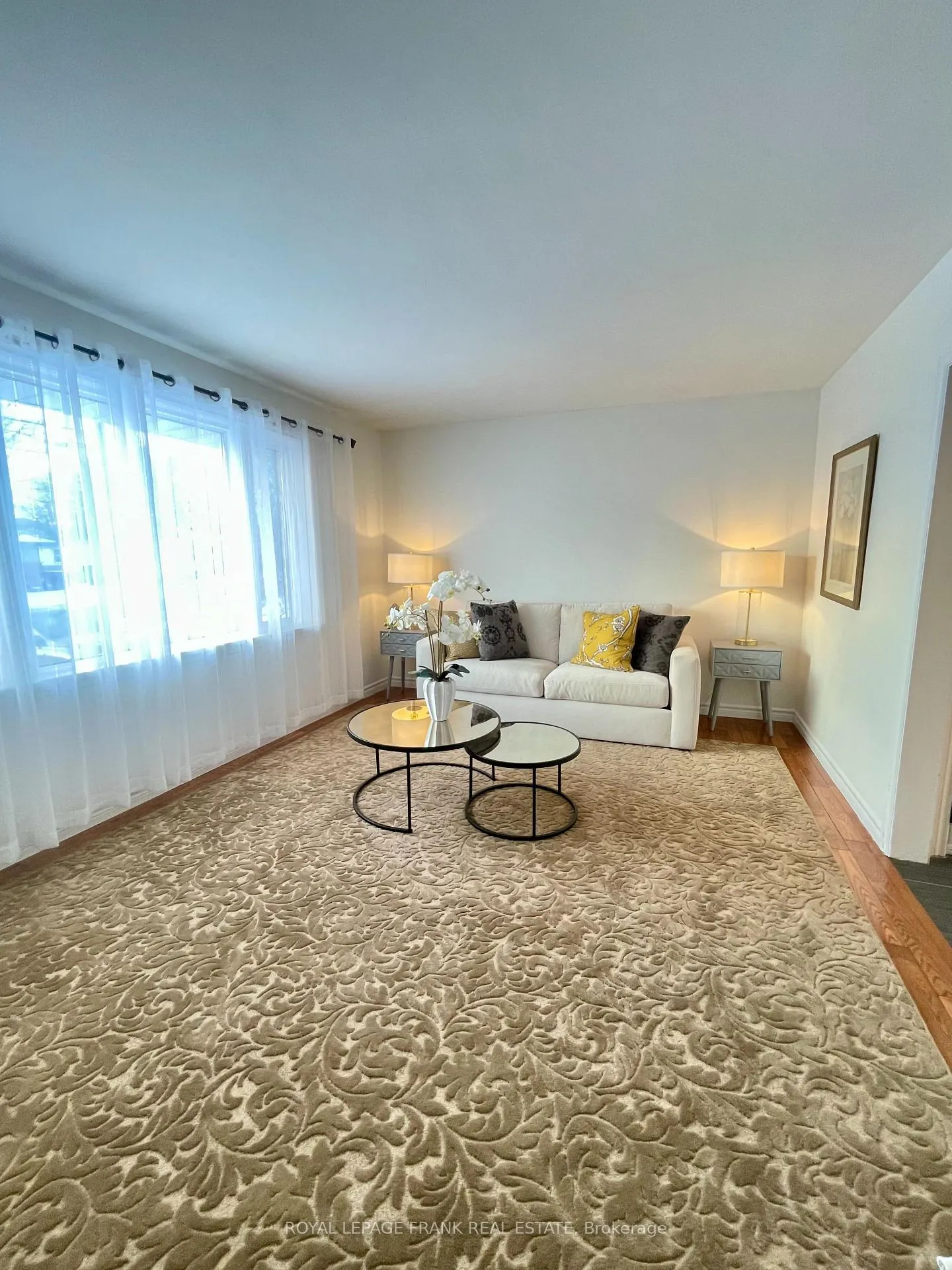 Photo 3 of 1707 Dufferin Street, Whitby, Port Whitby — HOMEH