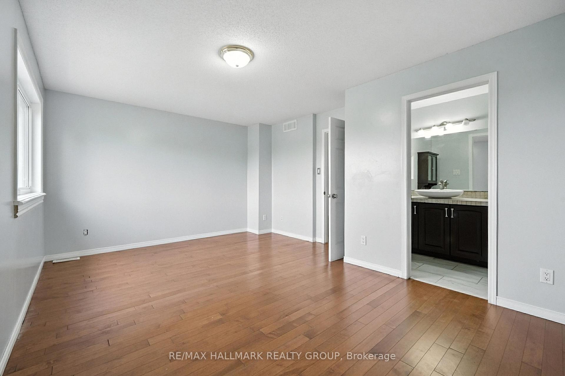 Photo 28 of 931 Goose River Avenue, Ottawa, Riverside South/Gloucester Glen — HOMEH