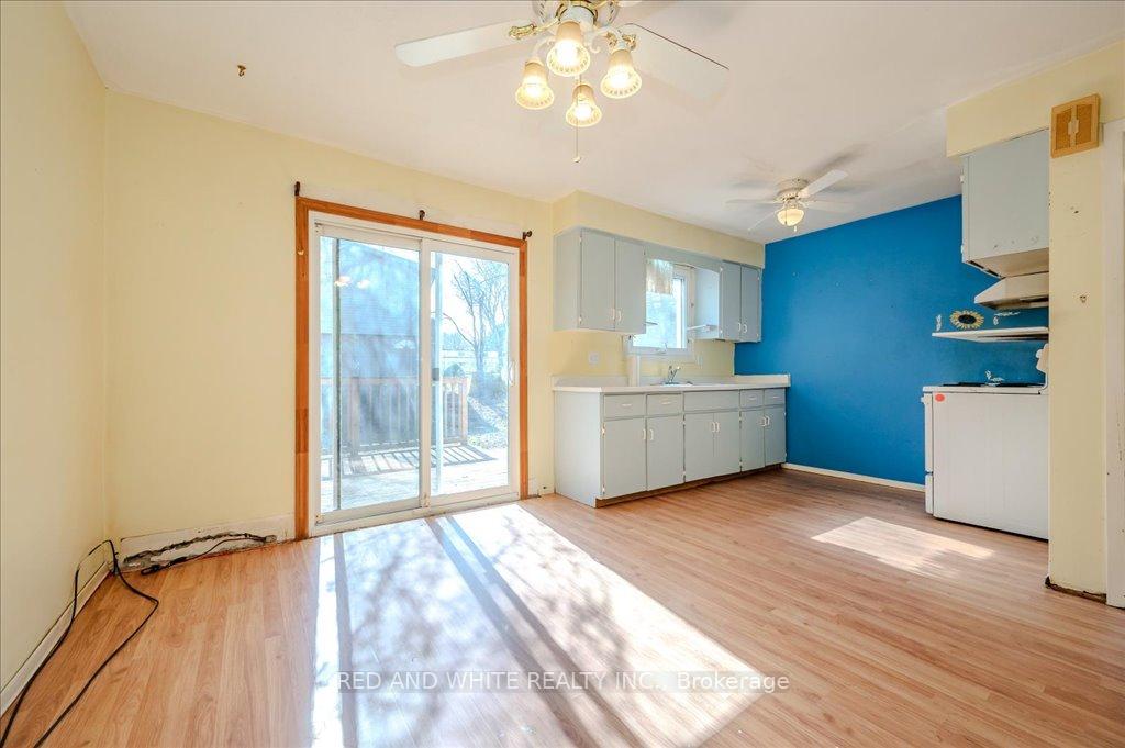 Photo 10 of Unit B, 237 Cedarbrae Avenue, Waterloo — HOMEH