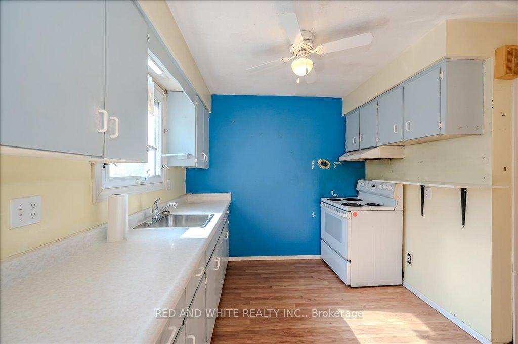 Photo 14 of Unit B, 237 Cedarbrae Avenue, Waterloo — HOMEH