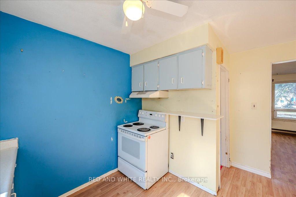 Photo 15 of Unit B, 237 Cedarbrae Avenue, Waterloo — HOMEH