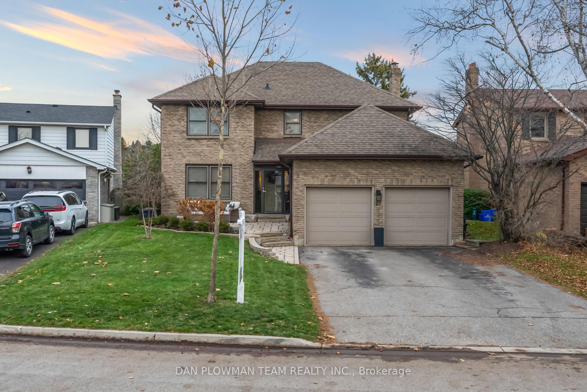 Photo 1 of 21 Woodlawn Court, Whitby, Blue Grass Meadows — HOMEH