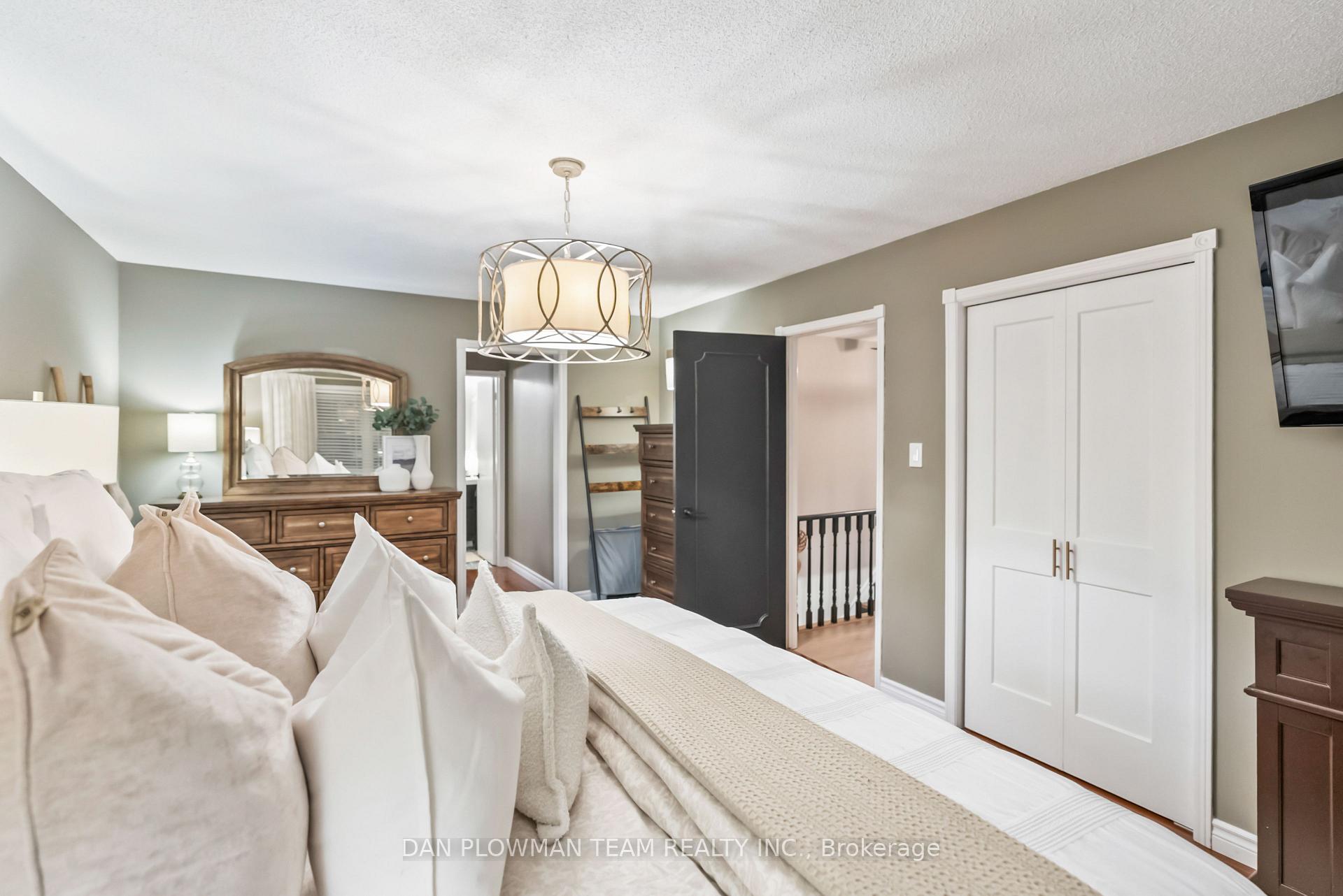 Photo 22 of 21 Woodlawn Court, Whitby, Blue Grass Meadows — HOMEH