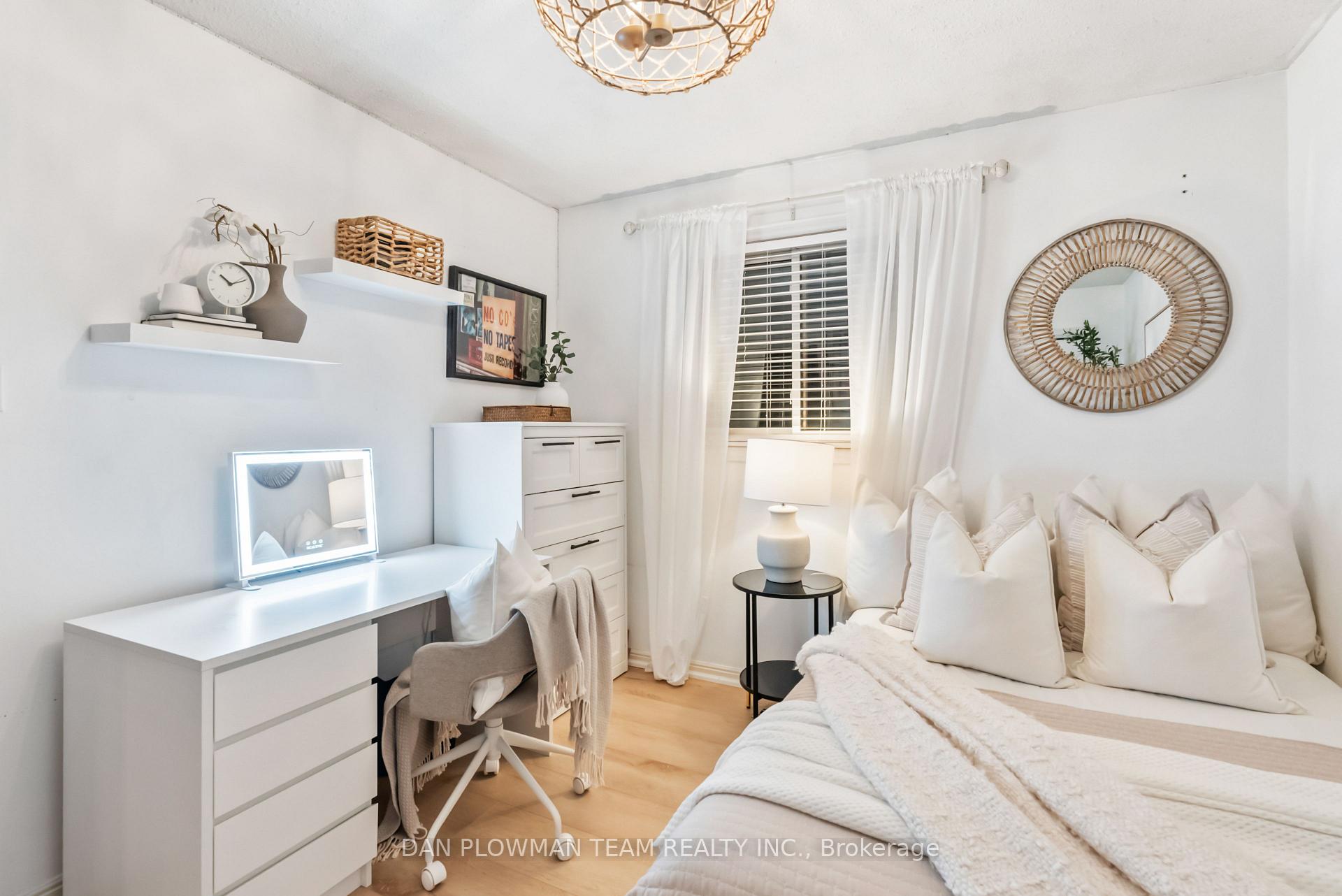 Photo 27 of 21 Woodlawn Court, Whitby, Blue Grass Meadows — HOMEH