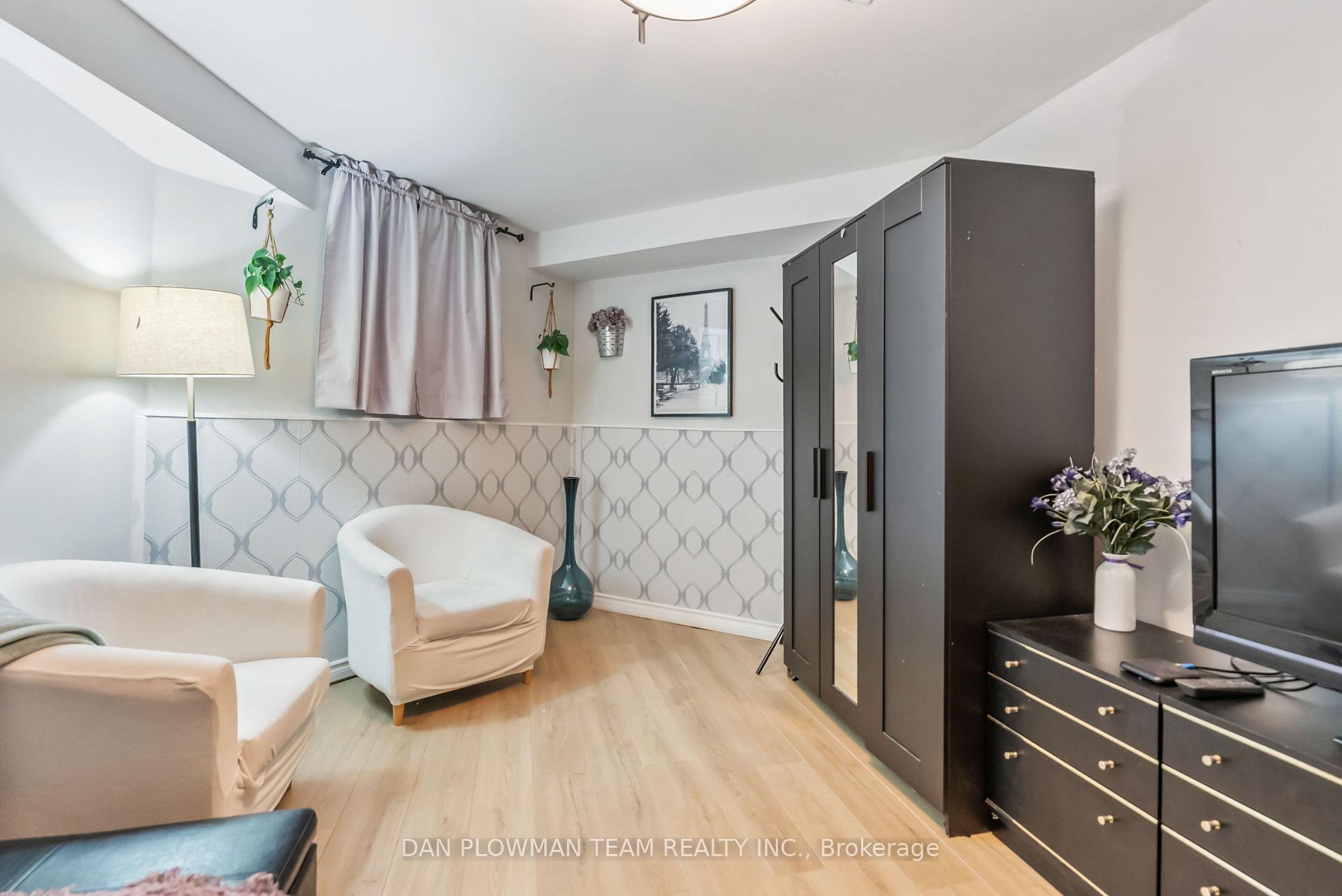 Photo 39 of 21 Woodlawn Court, Whitby, Blue Grass Meadows — HOMEH