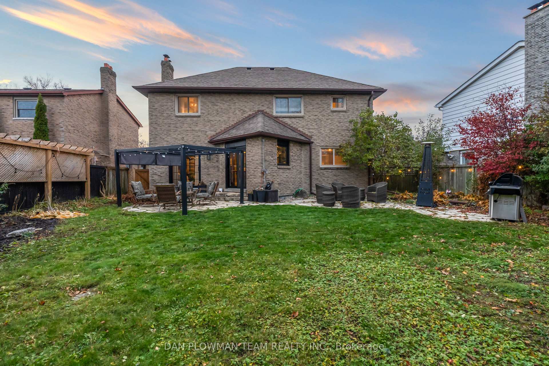 Photo 44 of 21 Woodlawn Court, Whitby, Blue Grass Meadows — HOMEH