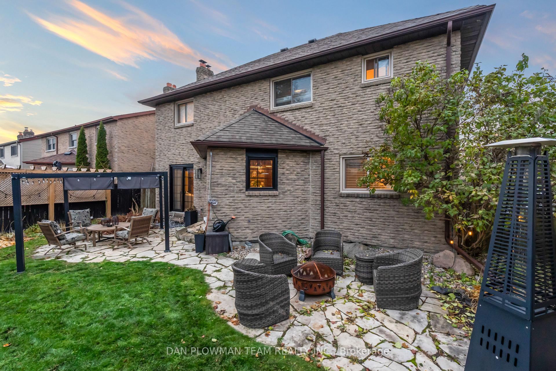 Photo 45 of 21 Woodlawn Court, Whitby, Blue Grass Meadows — HOMEH