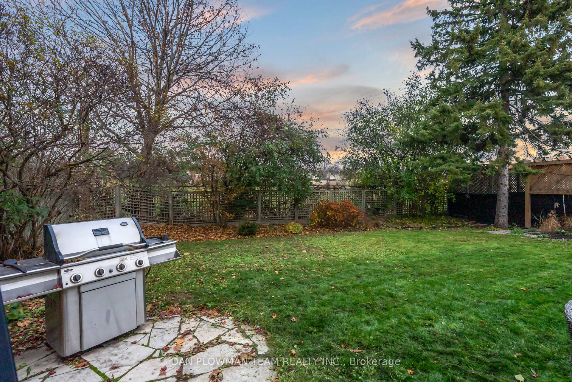 Photo 48 of 21 Woodlawn Court, Whitby, Blue Grass Meadows — HOMEH