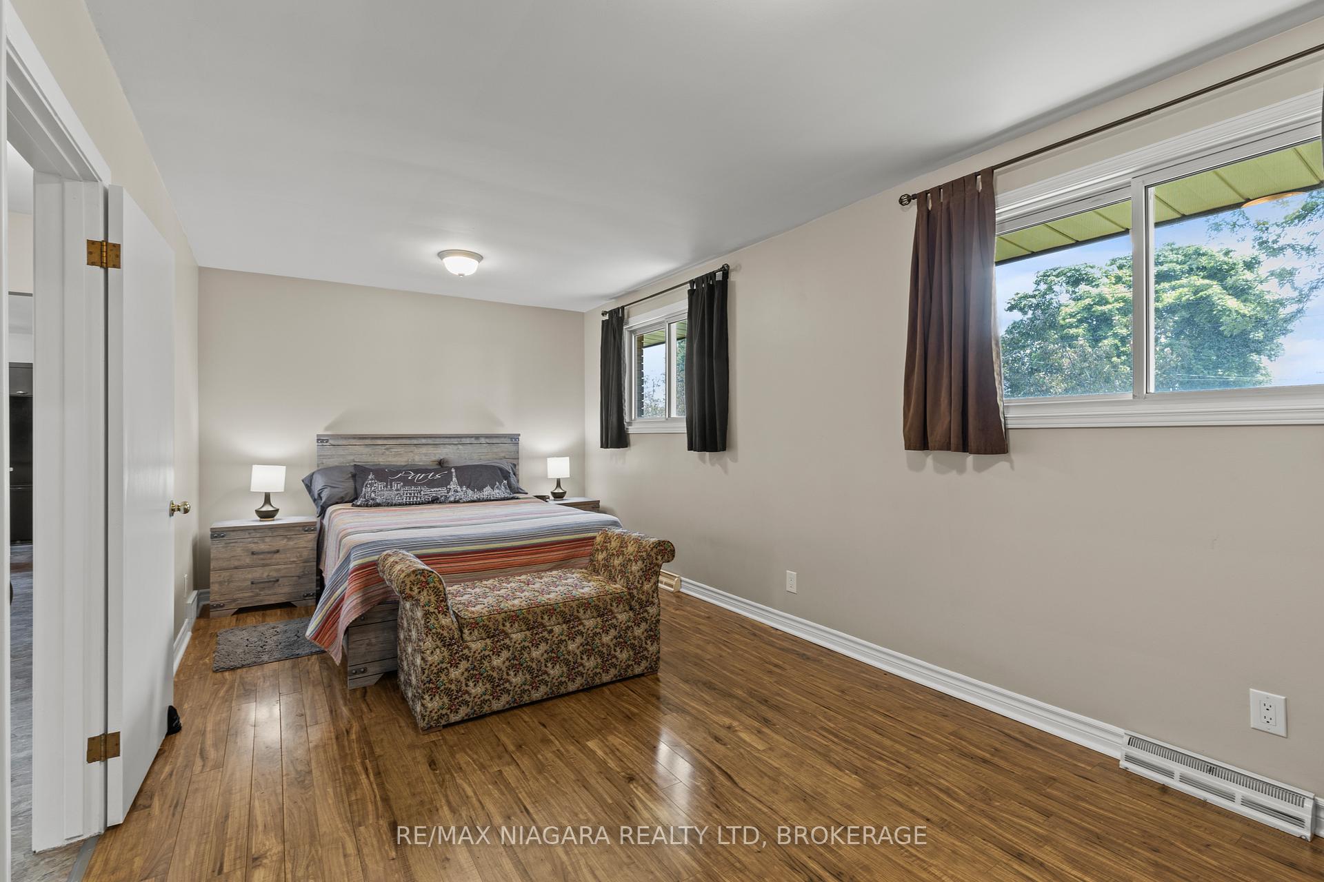 Photo 15 of 18 Charles Avenue, Welland, Lincoln/Crowland — HOMEH