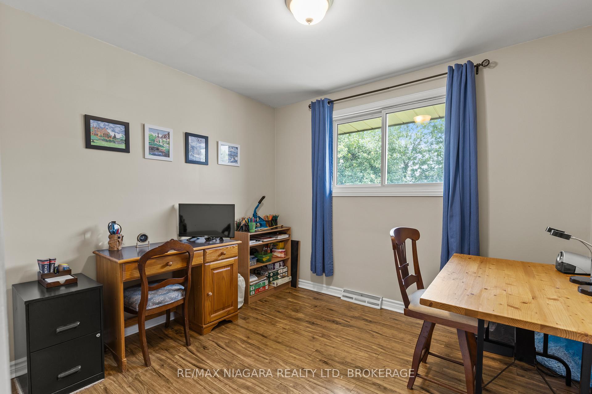 Photo 16 of 18 Charles Avenue, Welland, Lincoln/Crowland — HOMEH