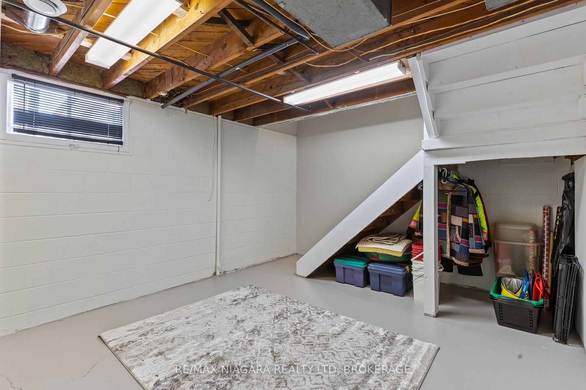 Photo 19 of 18 Charles Avenue, Welland, Lincoln/Crowland — HOMEH