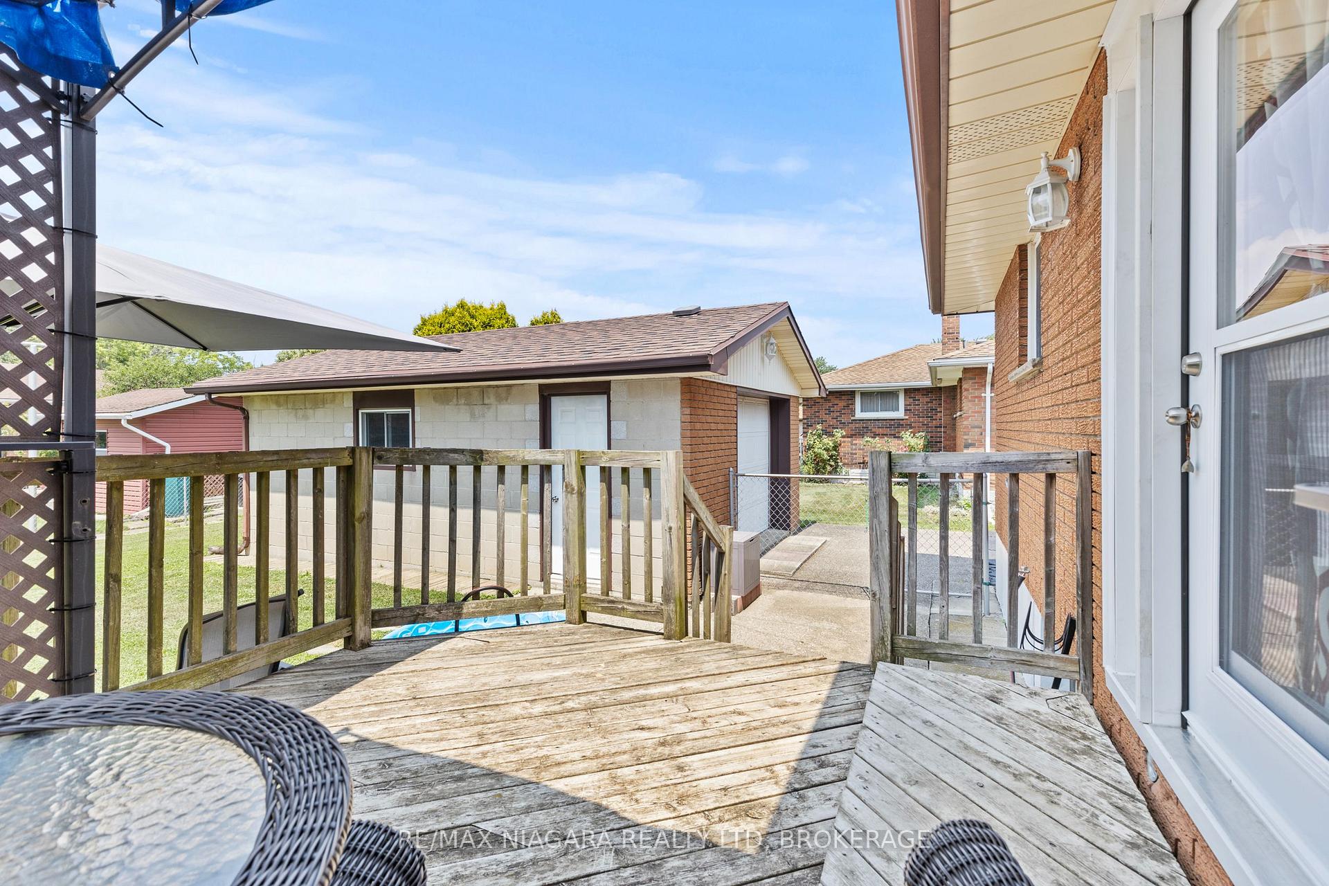 Photo 28 of 18 Charles Avenue, Welland, Lincoln/Crowland — HOMEH