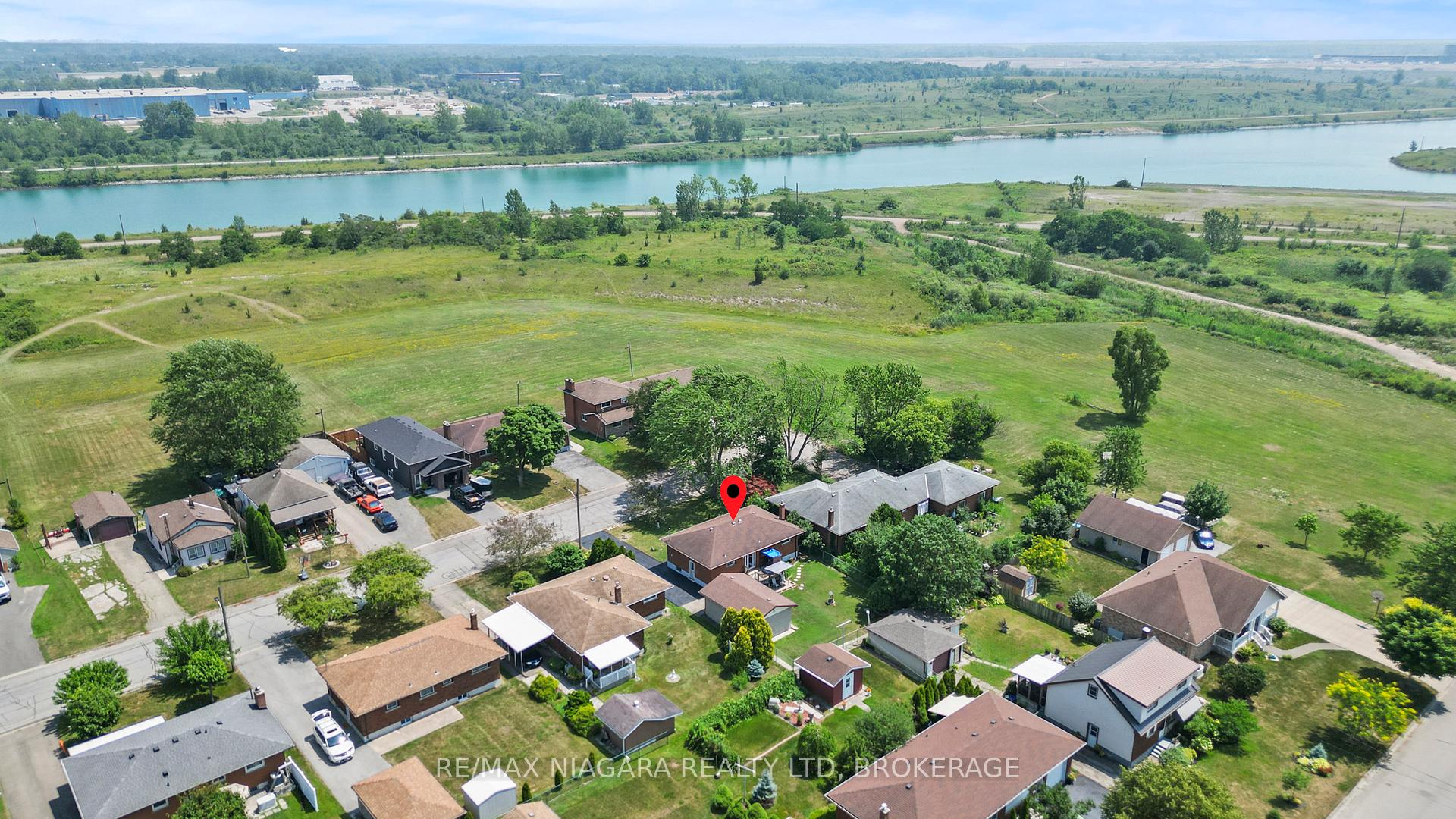Photo 31 of 18 Charles Avenue, Welland, Lincoln/Crowland — HOMEH